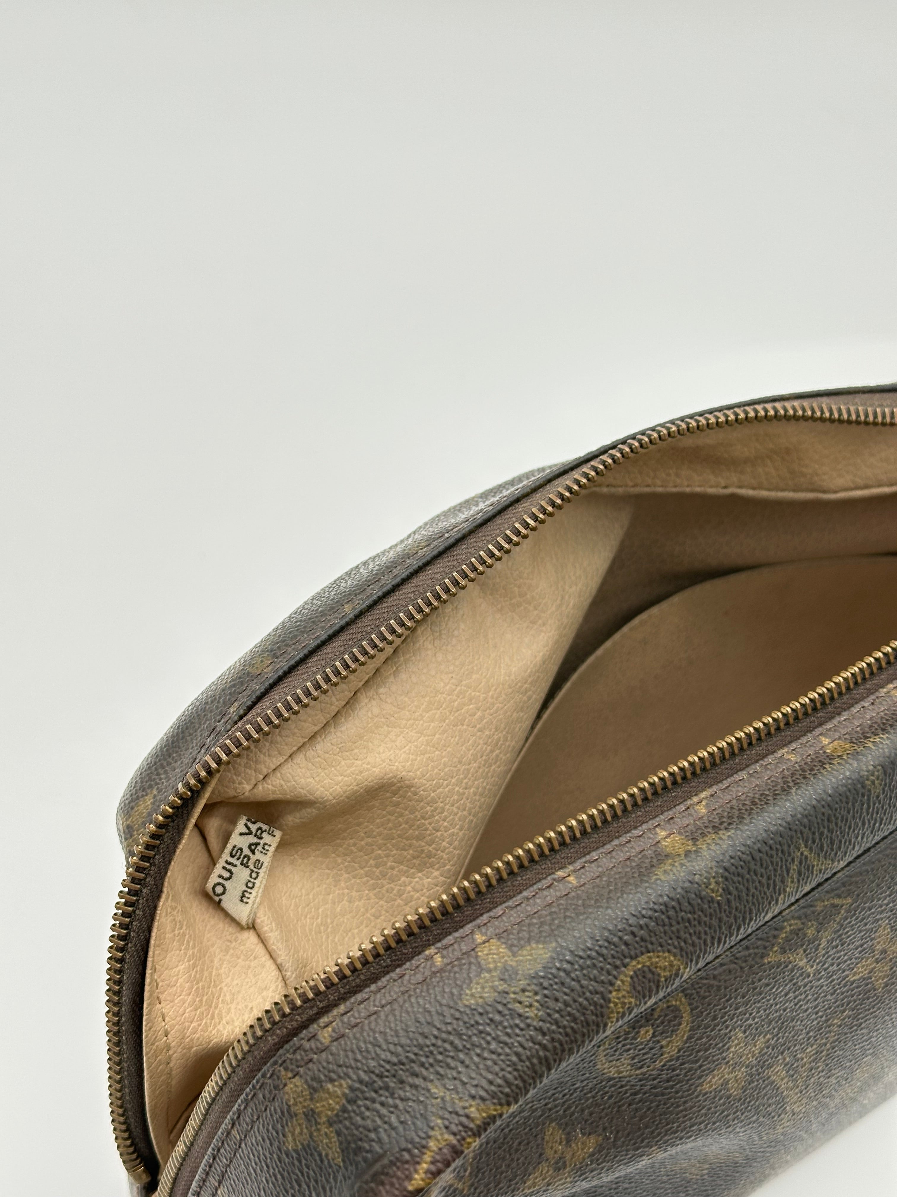 Louis Vuitton Trousse 28
