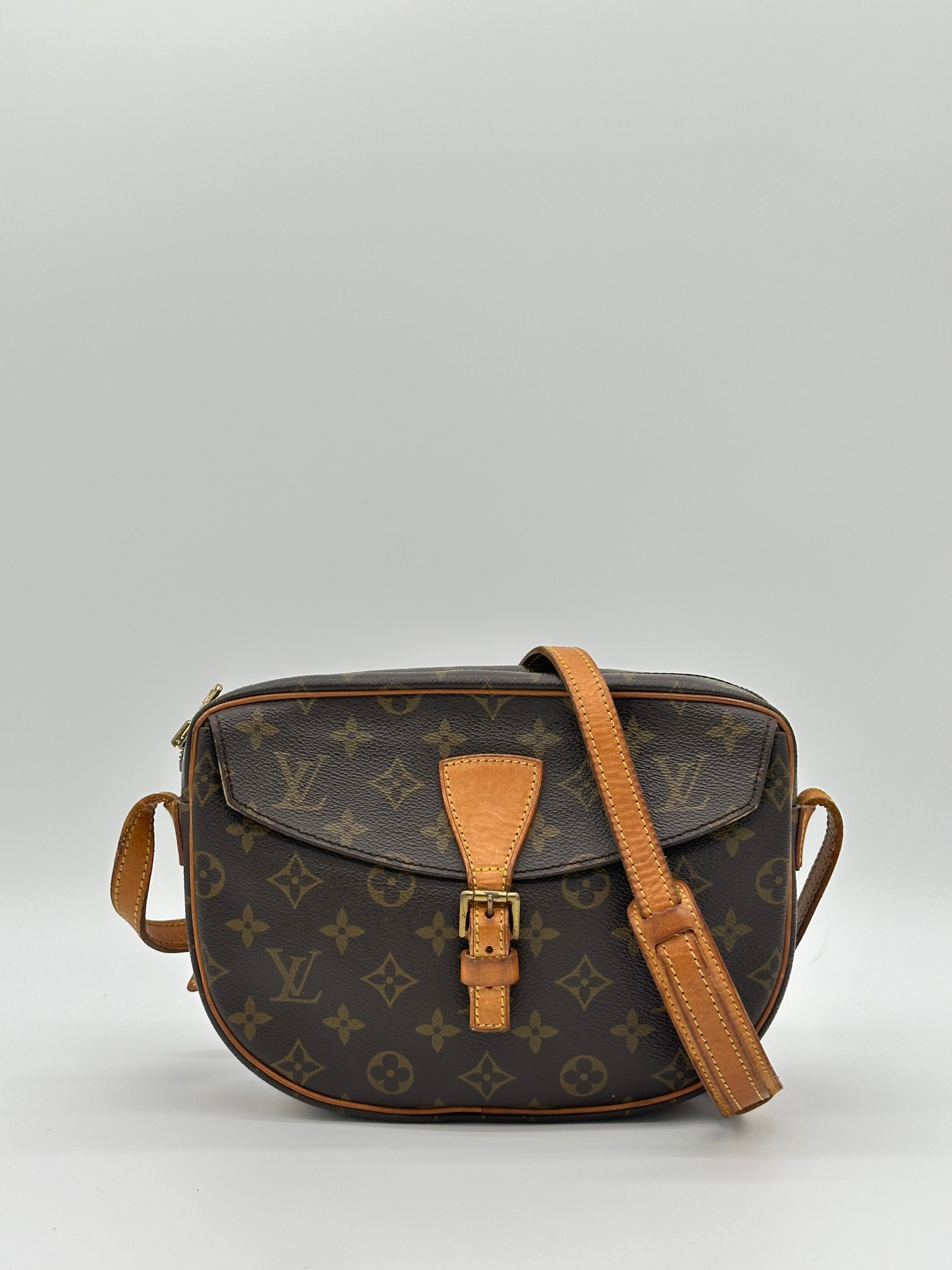 Pepper's Archive - Pepper Luxury Vintage