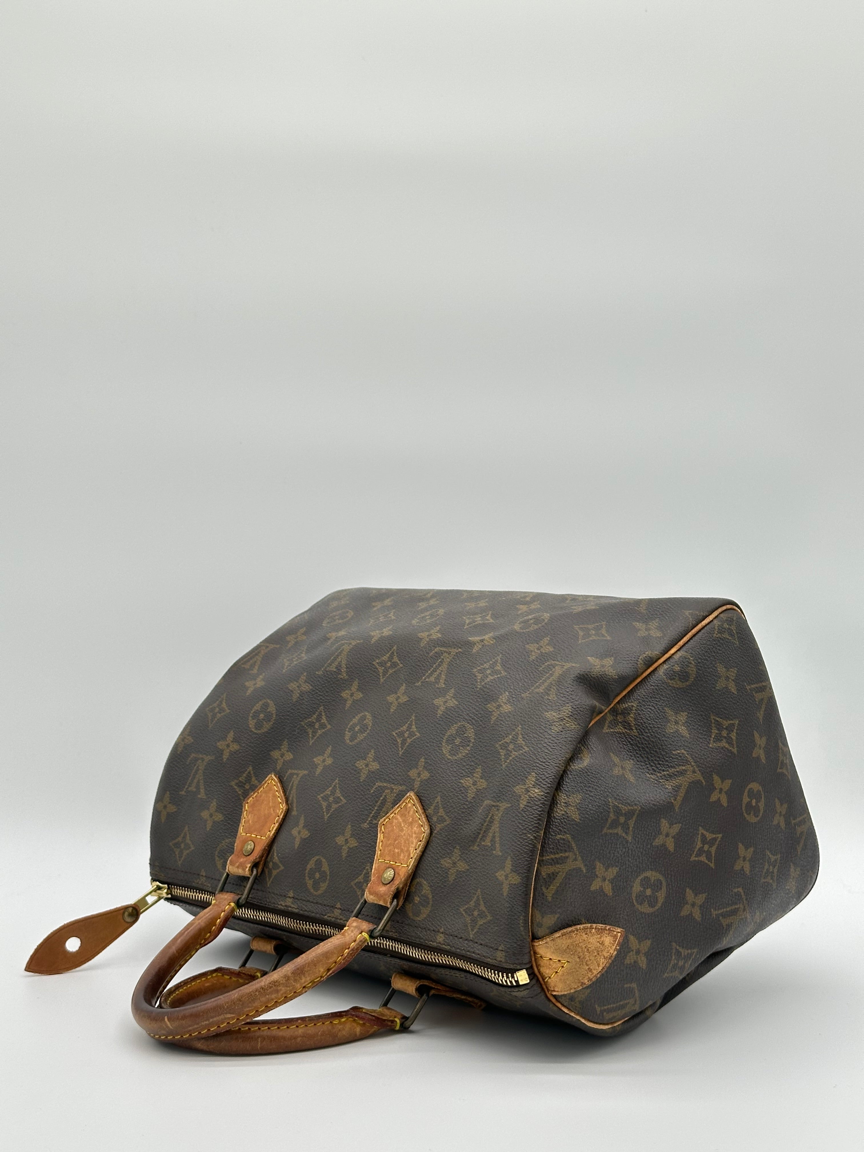 Louis Vuitton Speedy 30