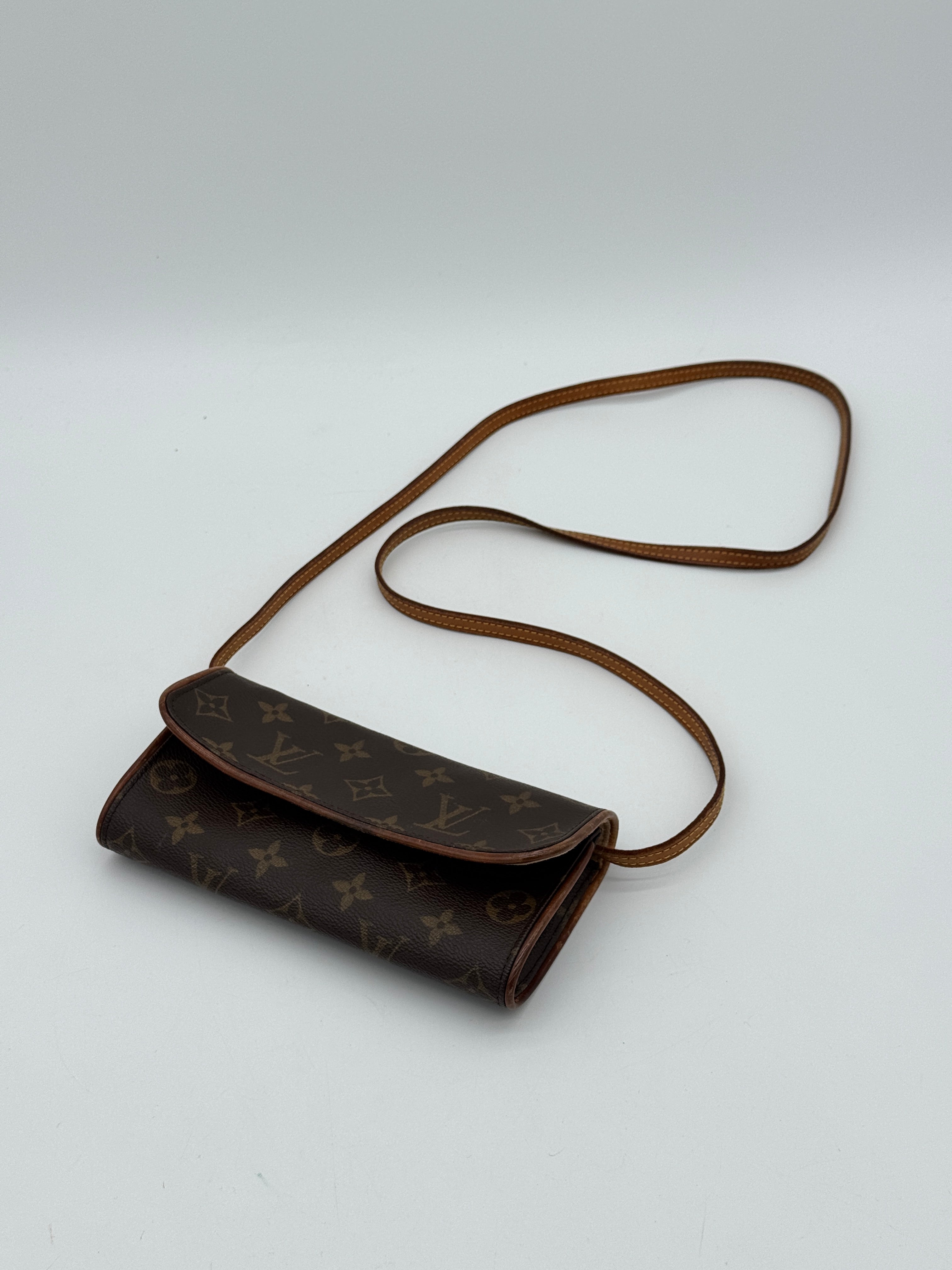 Louis Vuitton Twin Pochette GM