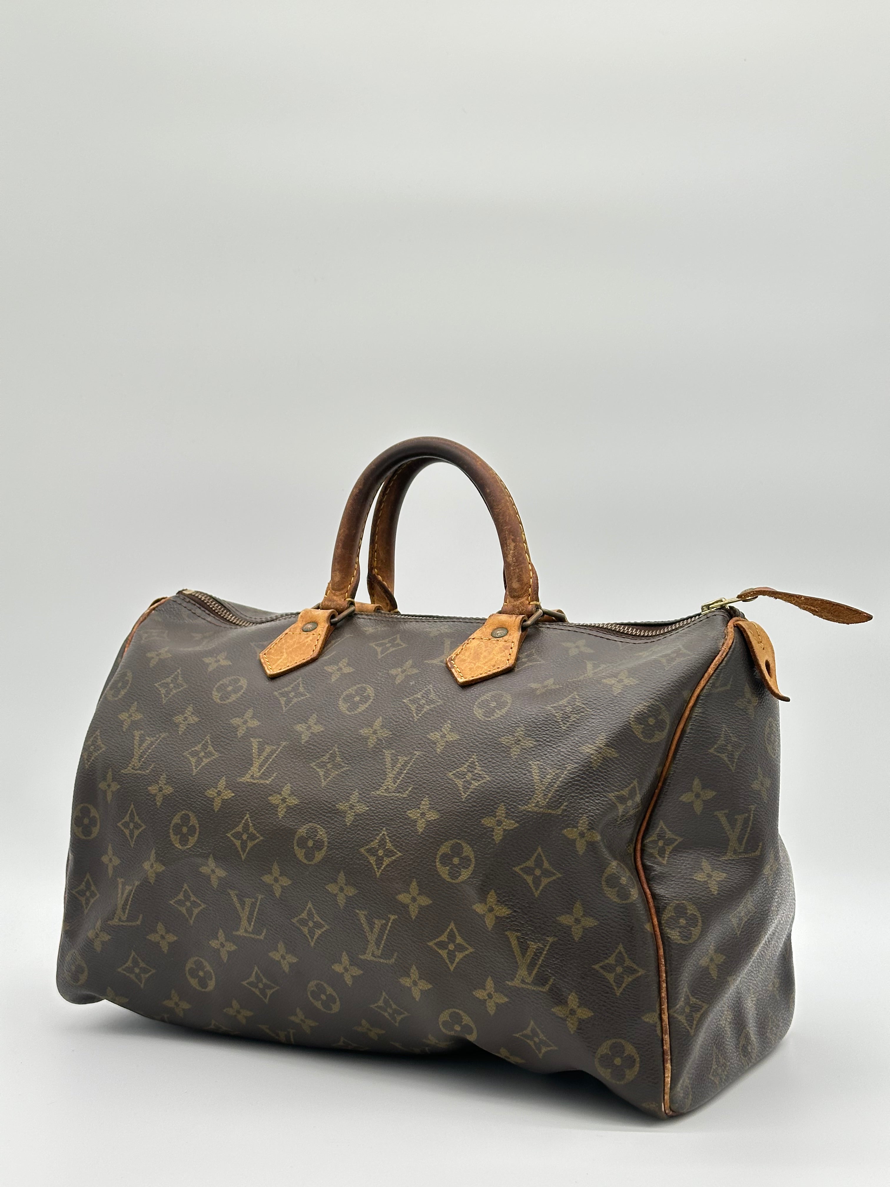 Pre-loved Louis Vuitton Speedy 35 | Pepper Luxury Vintage