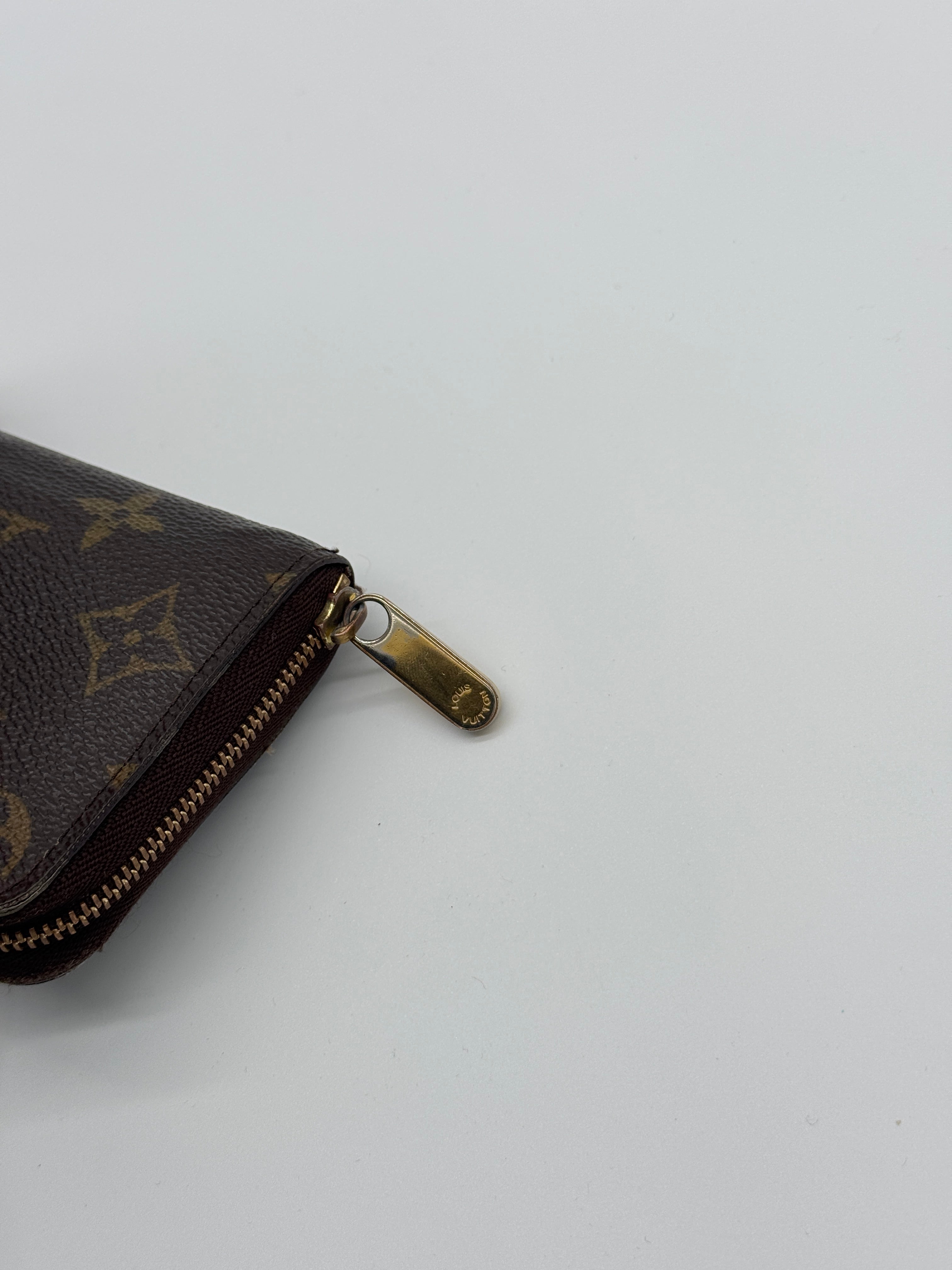 Louis Vuitton Zippy Wallet