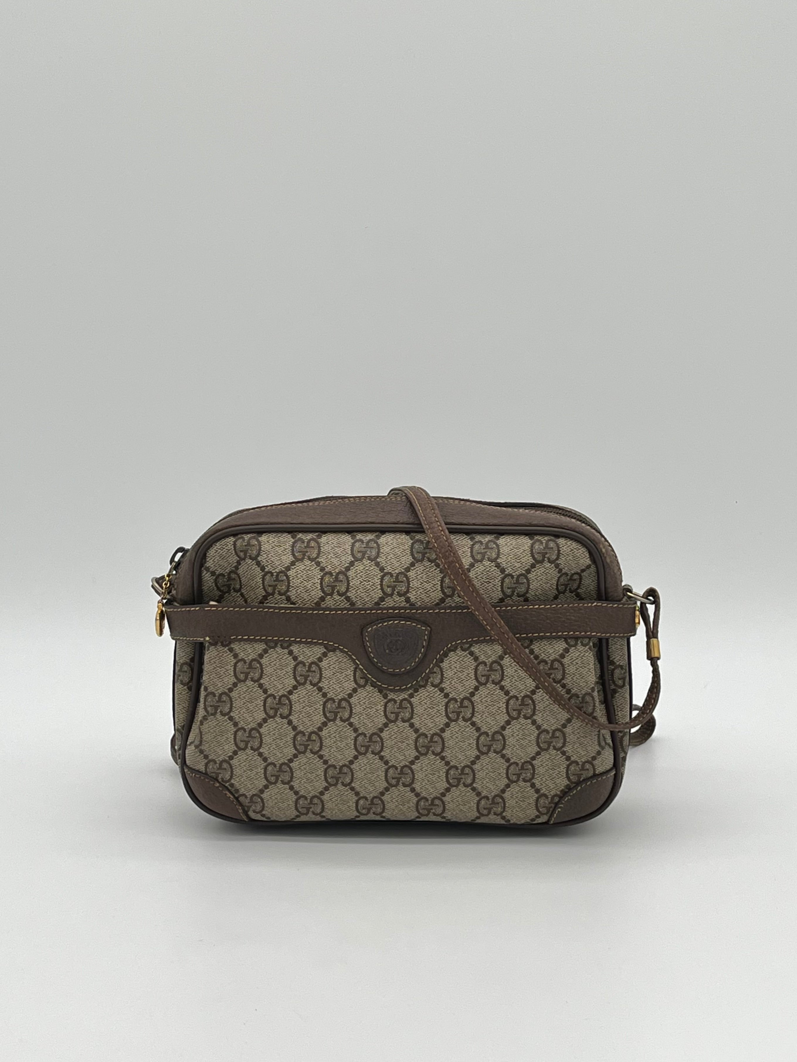 Gucci Supreme Shoulderbag