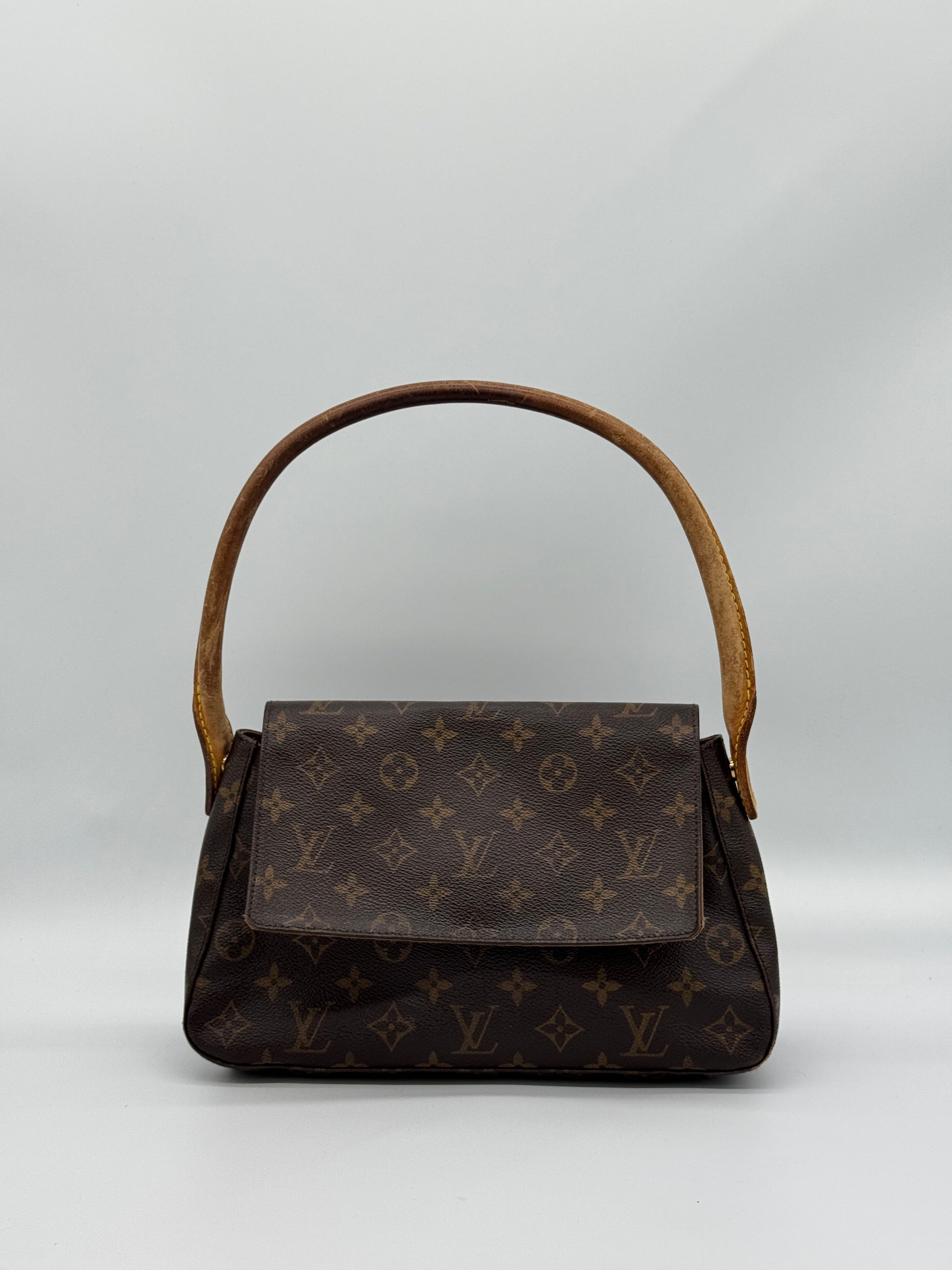 Pre-loved Louis Vuitton Mini Looping | Pepper Luxury Vintage