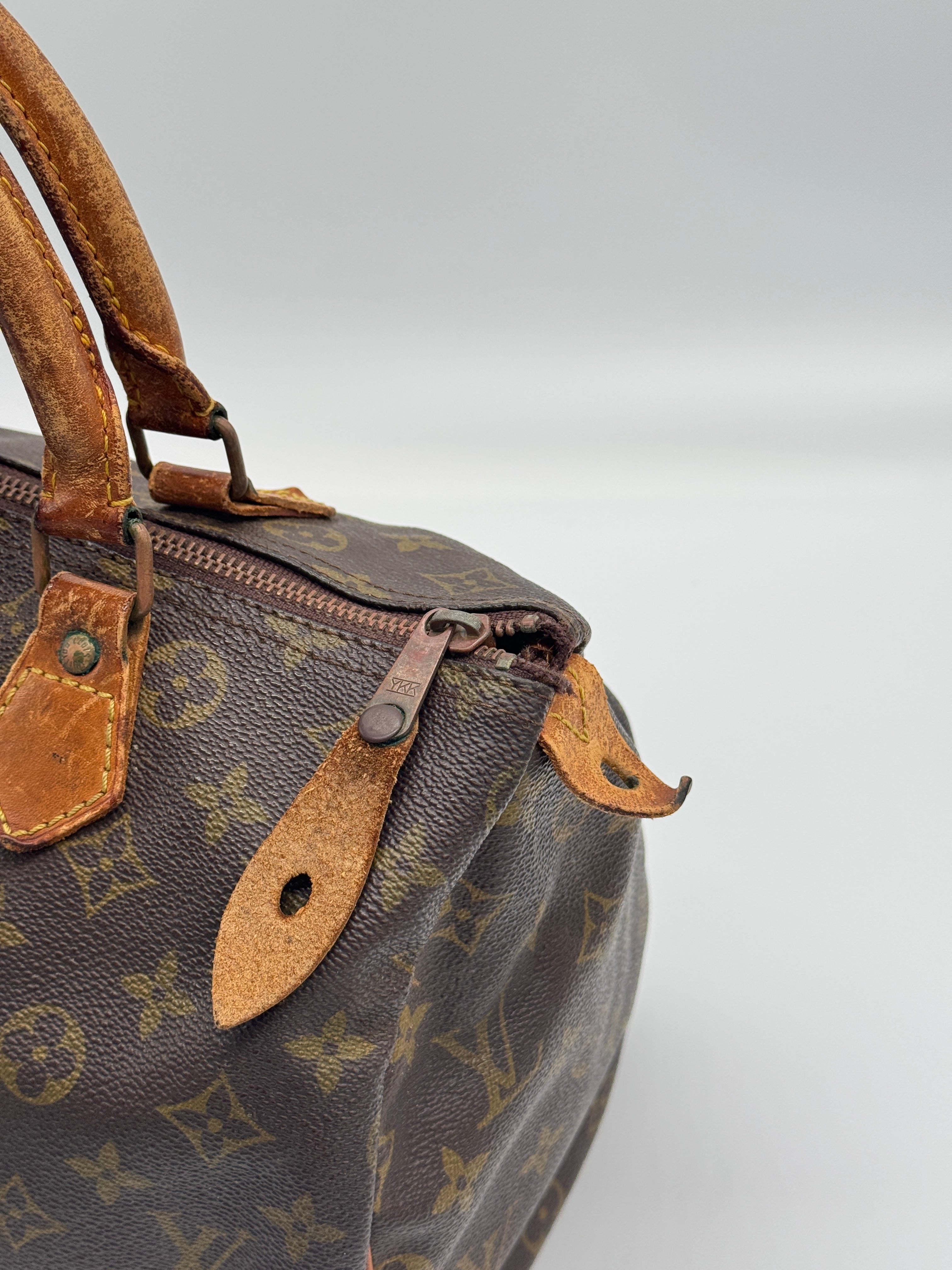 Louis Vuitton Speedy 30