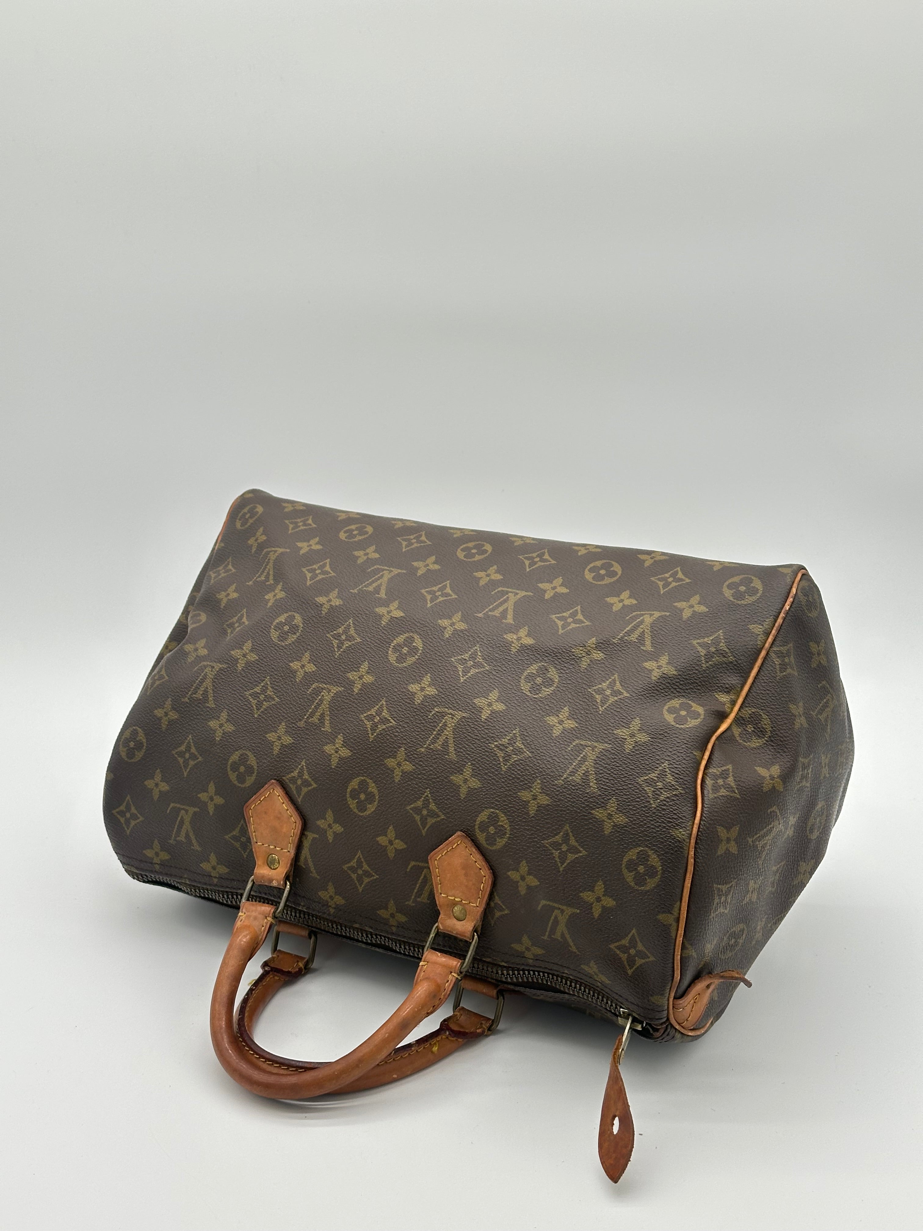 Louis Vuitton Speedy 35