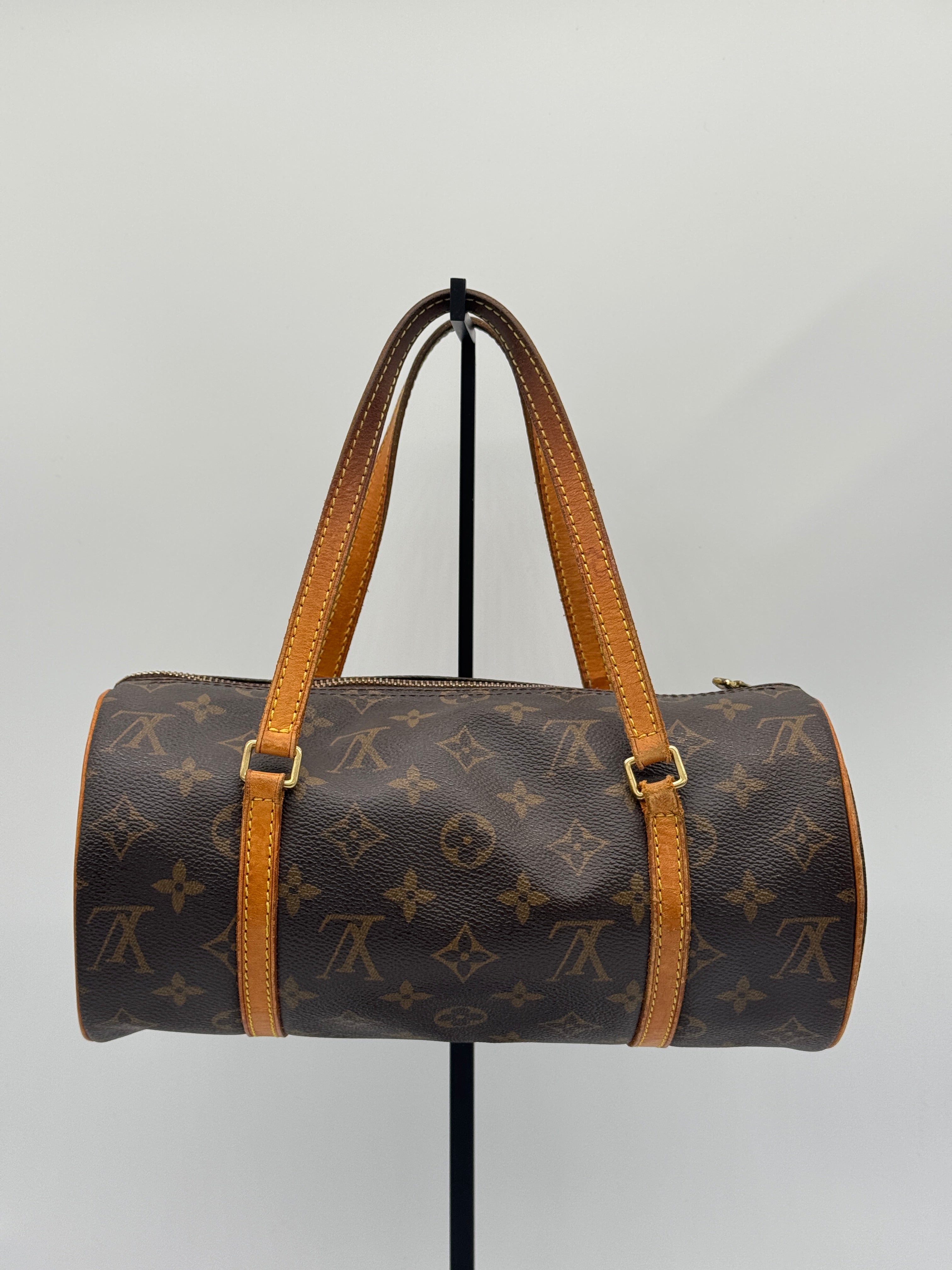 Louis Vuitton Papillon 26