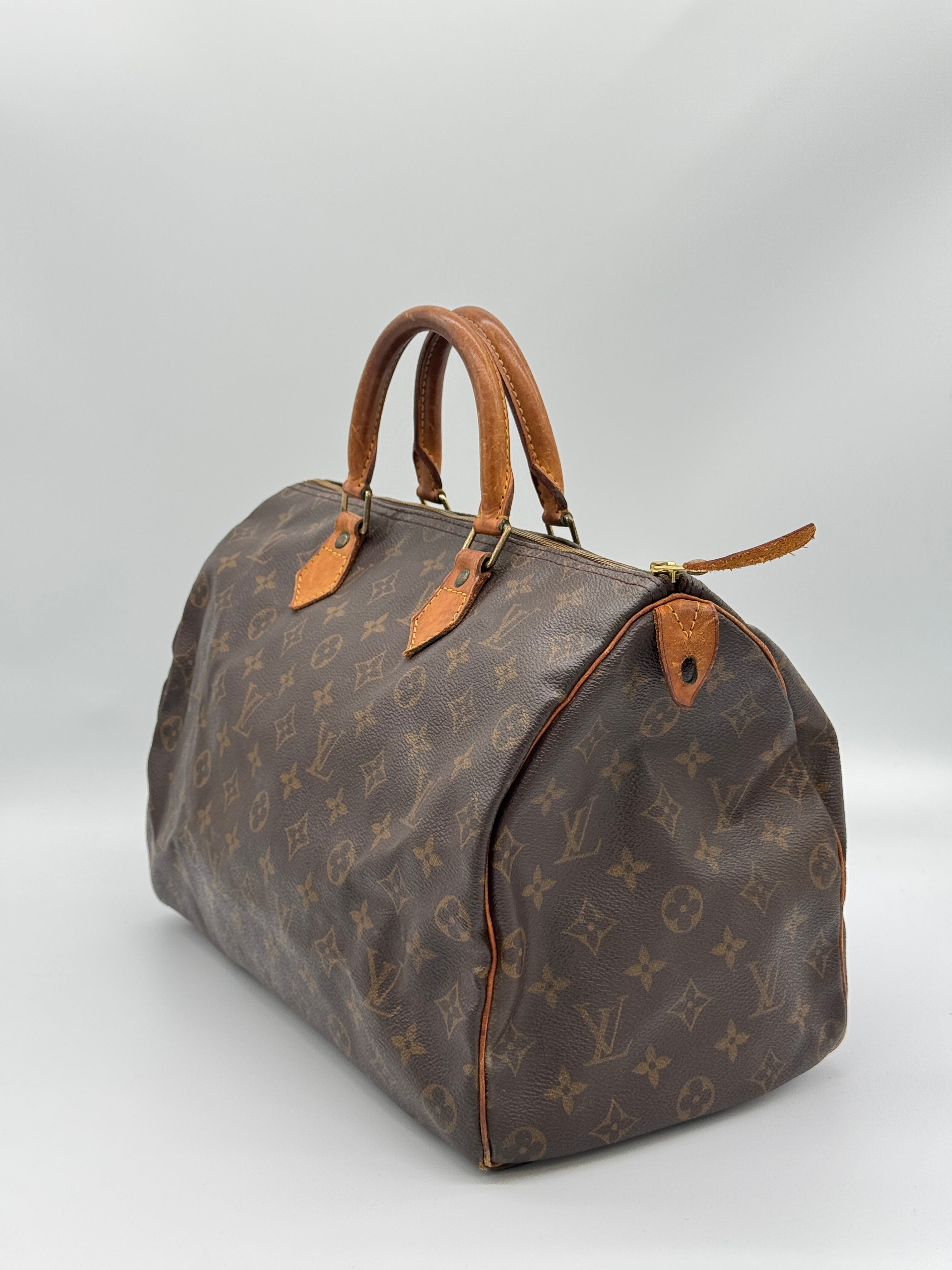 Louis Vuitton Speedy 35