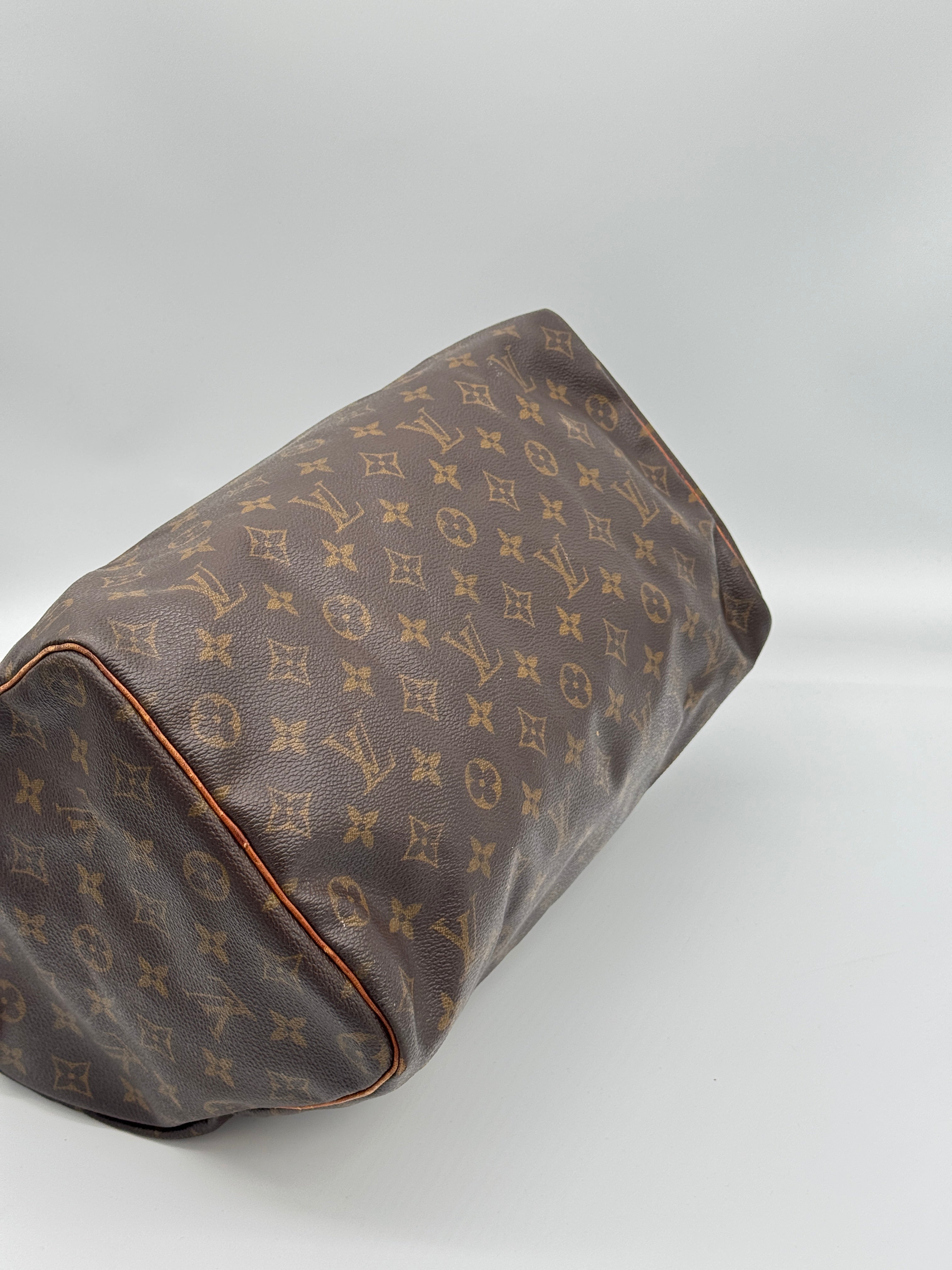 Louis Vuitton Speedy 35