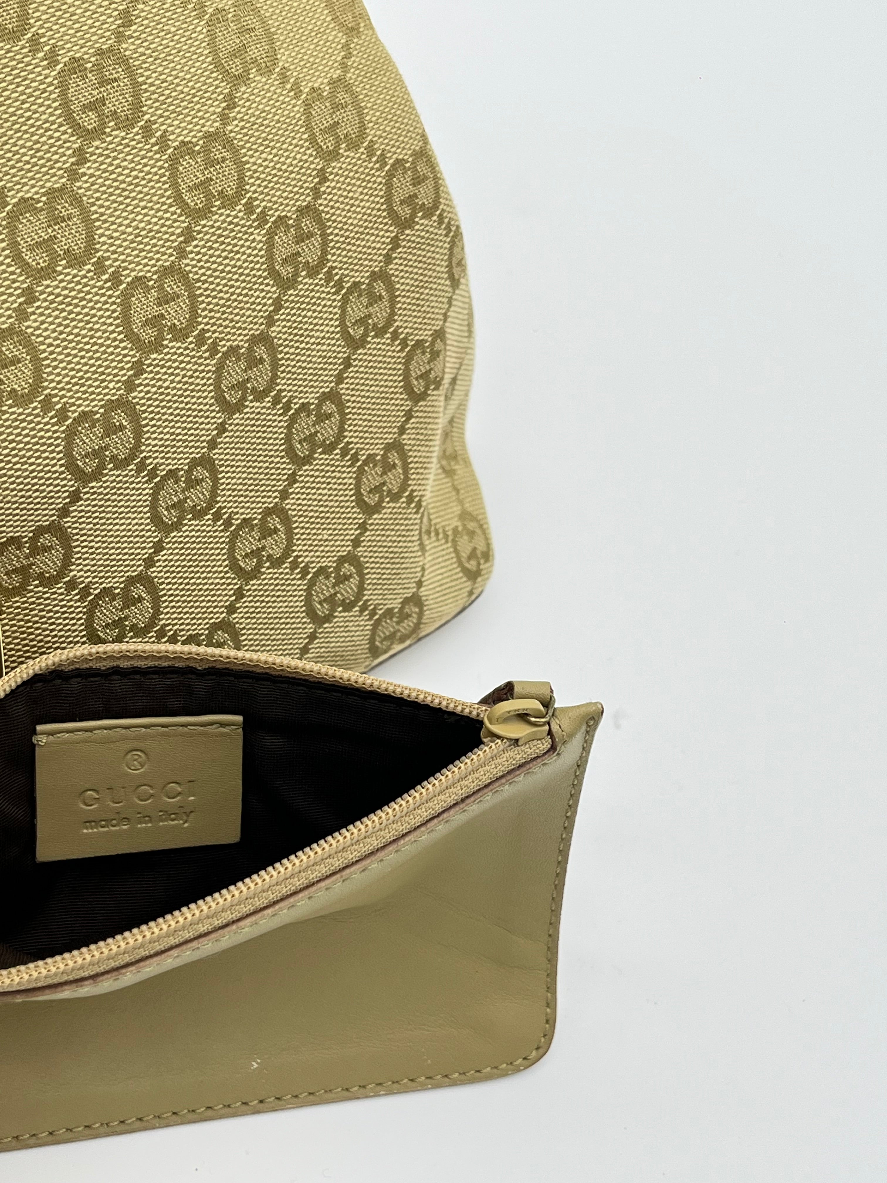 Gucci Canvas Looping