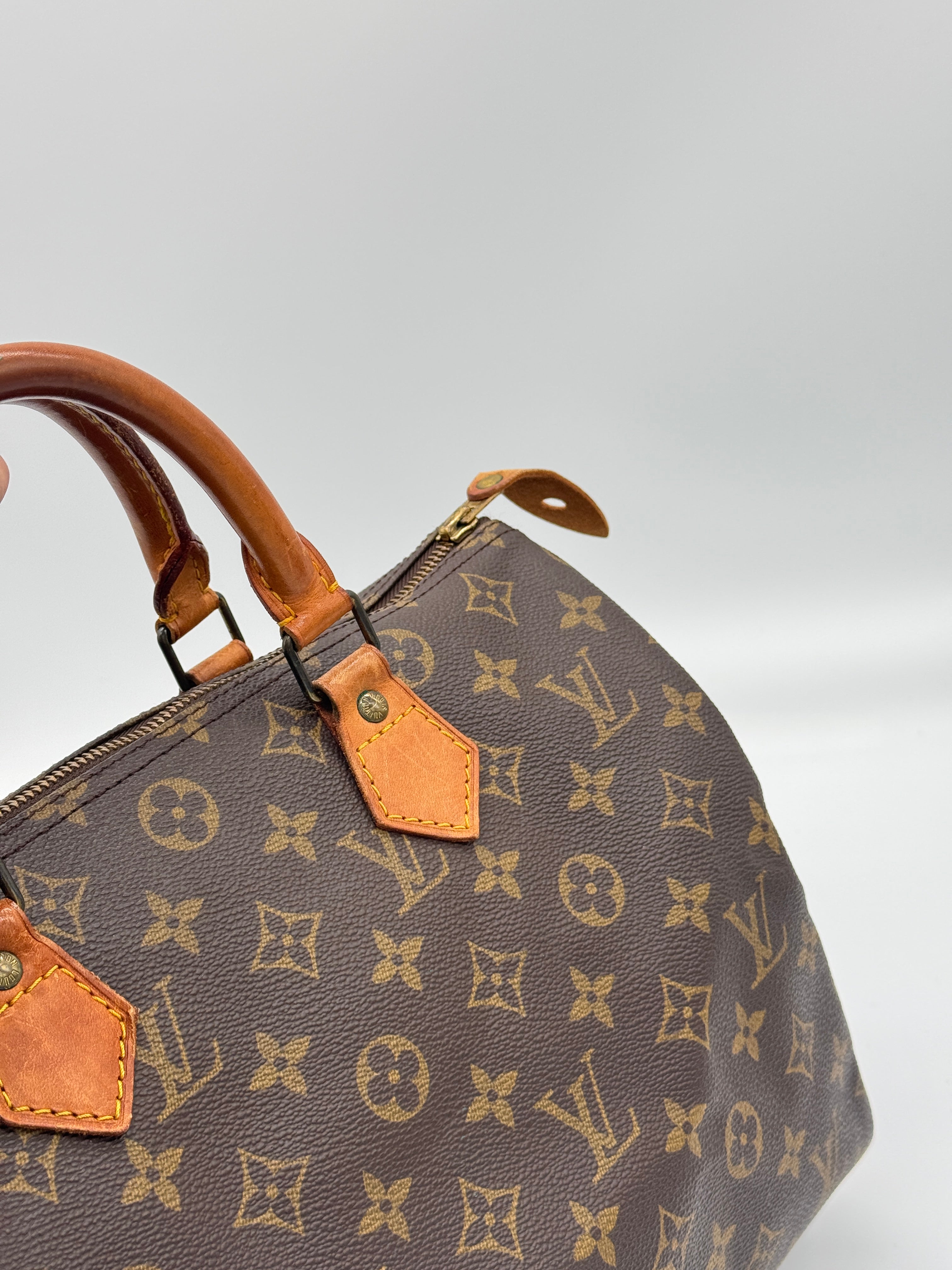 Louis Vuitton Speedy 30