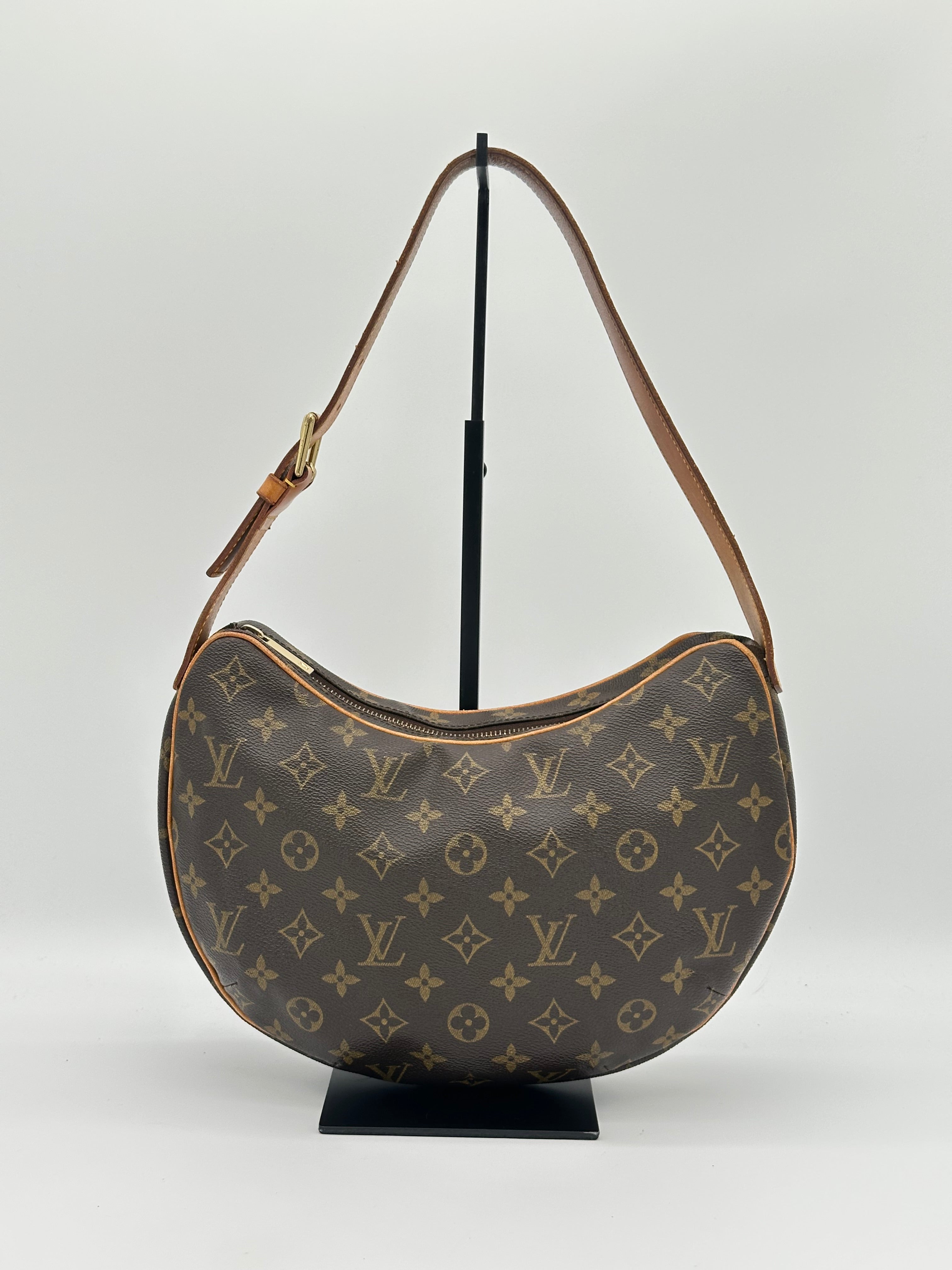 Louis Vuitton Croissant MM