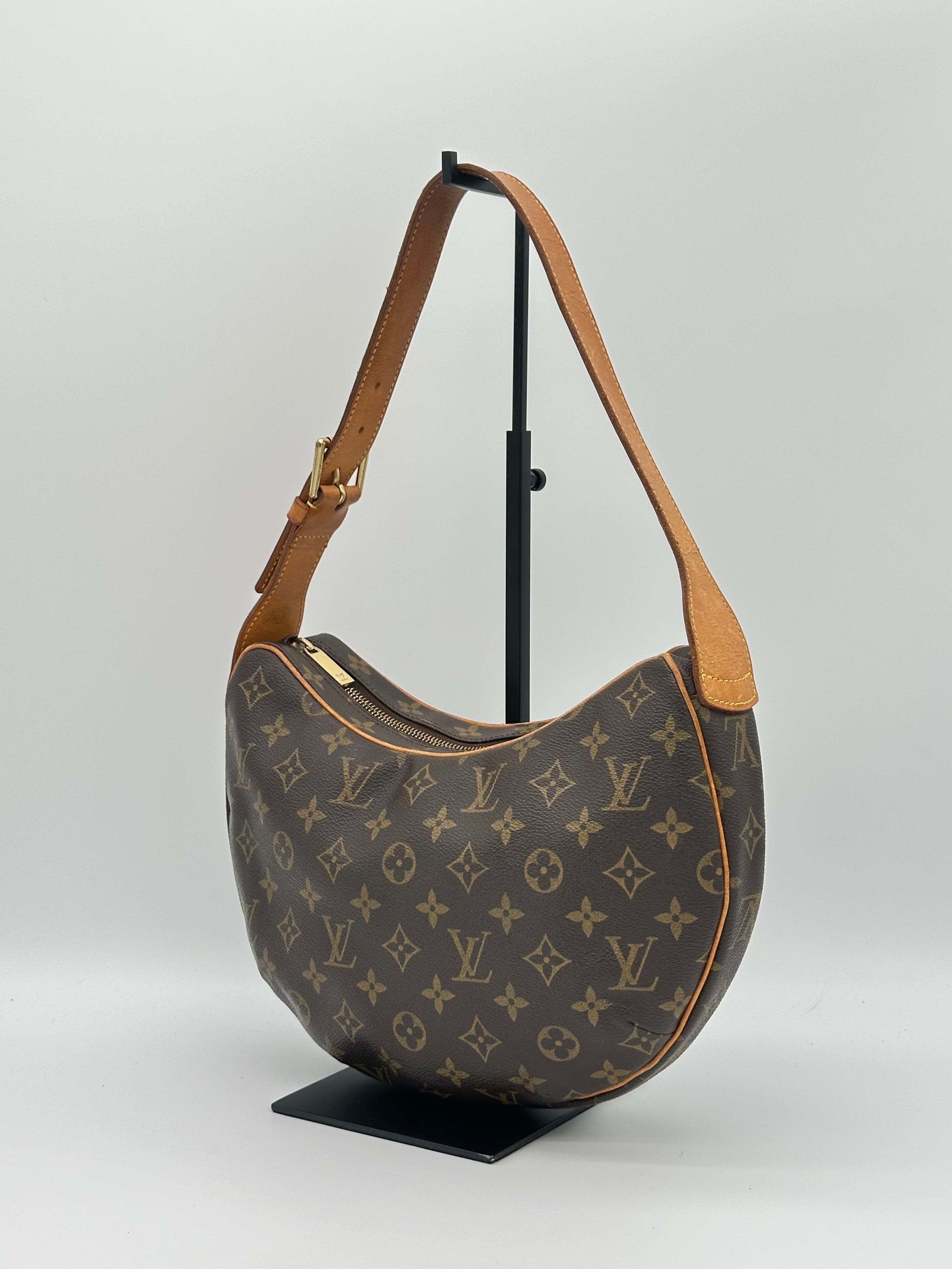 Louis Vuitton Croissant MM