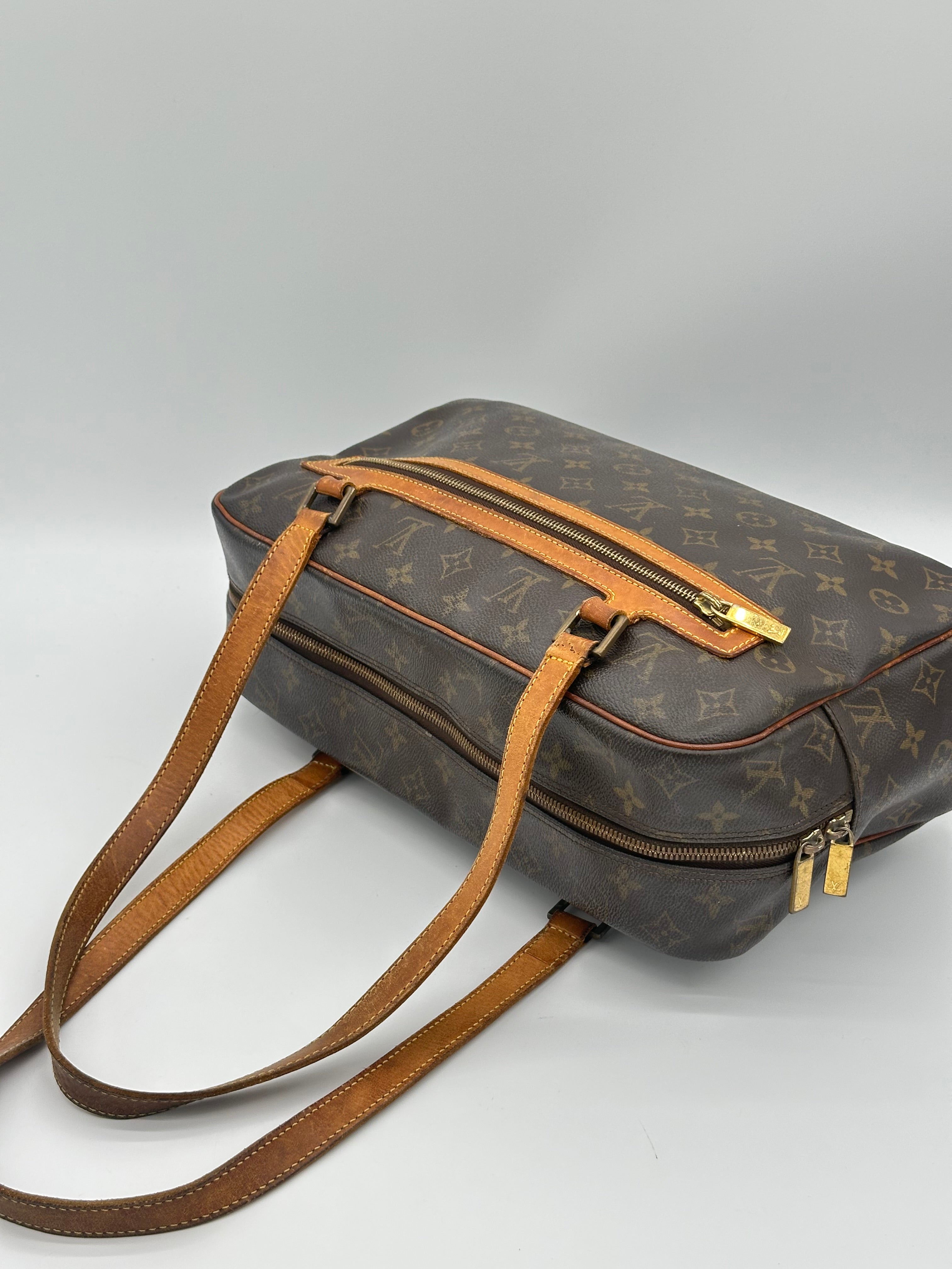 Louis Vuitton Cité GM