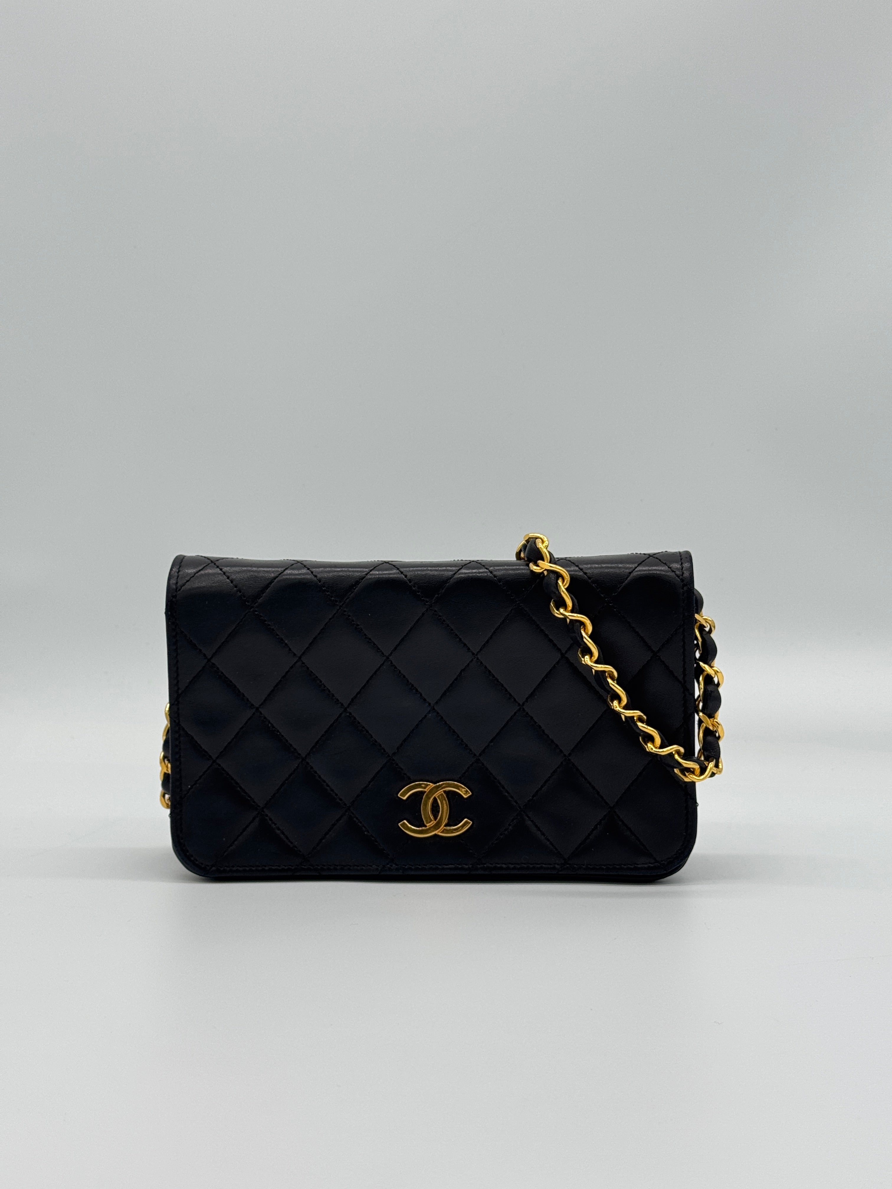 Chanel Wallet on Chain