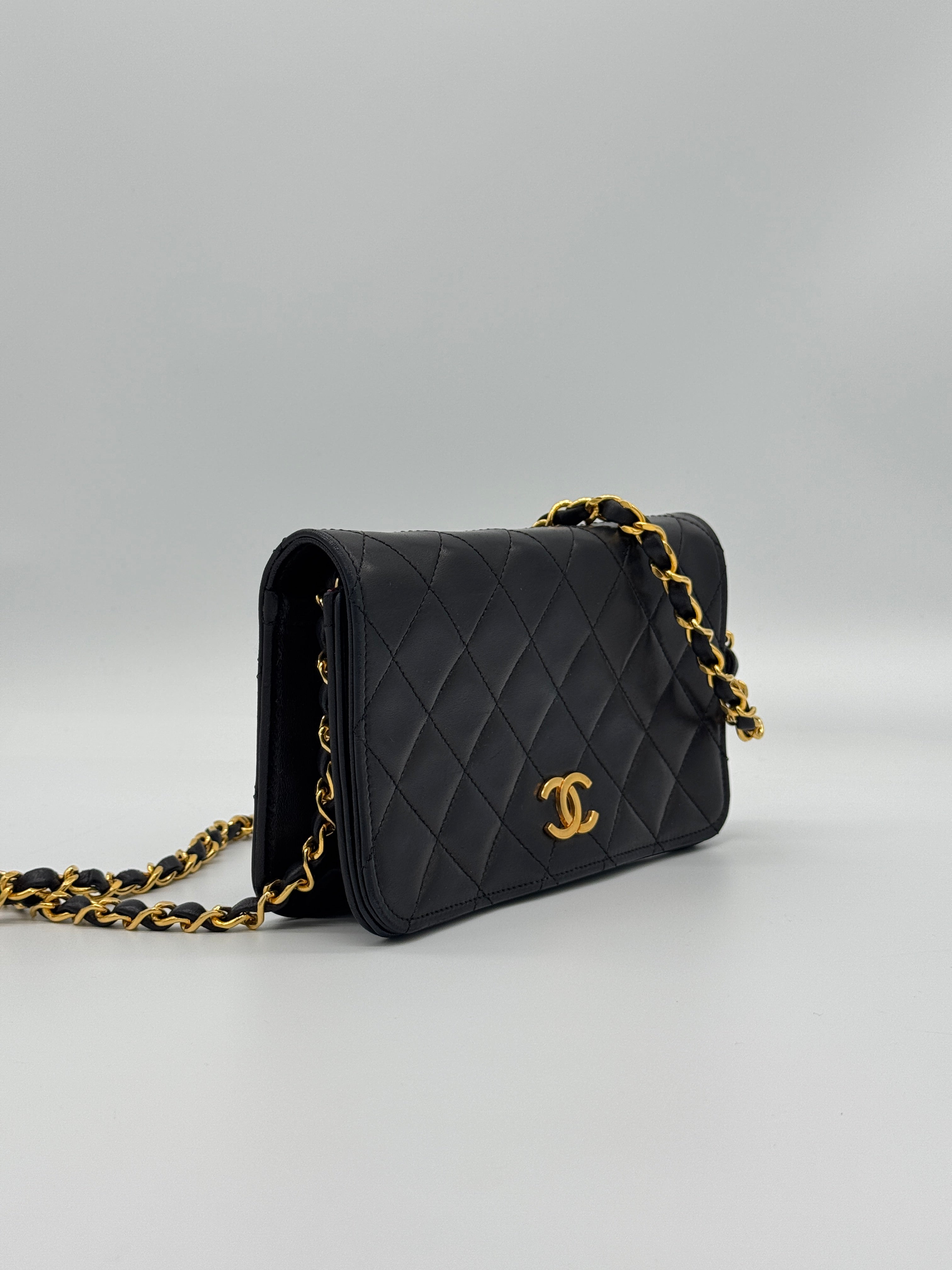 Chanel Wallet on Chain