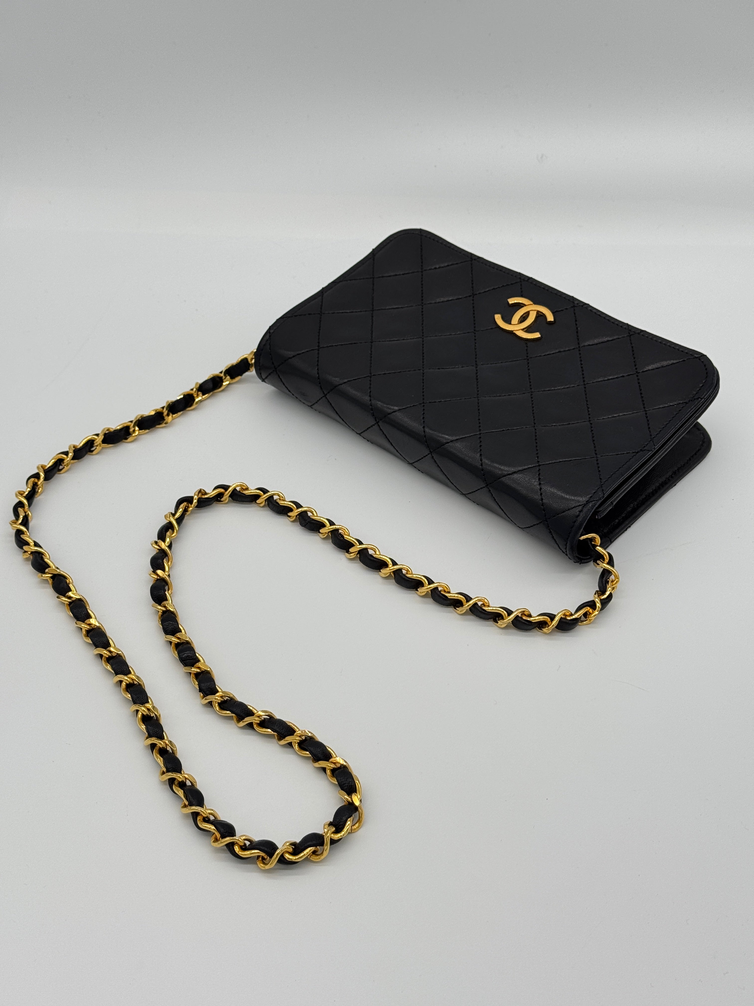 Chanel Wallet on Chain