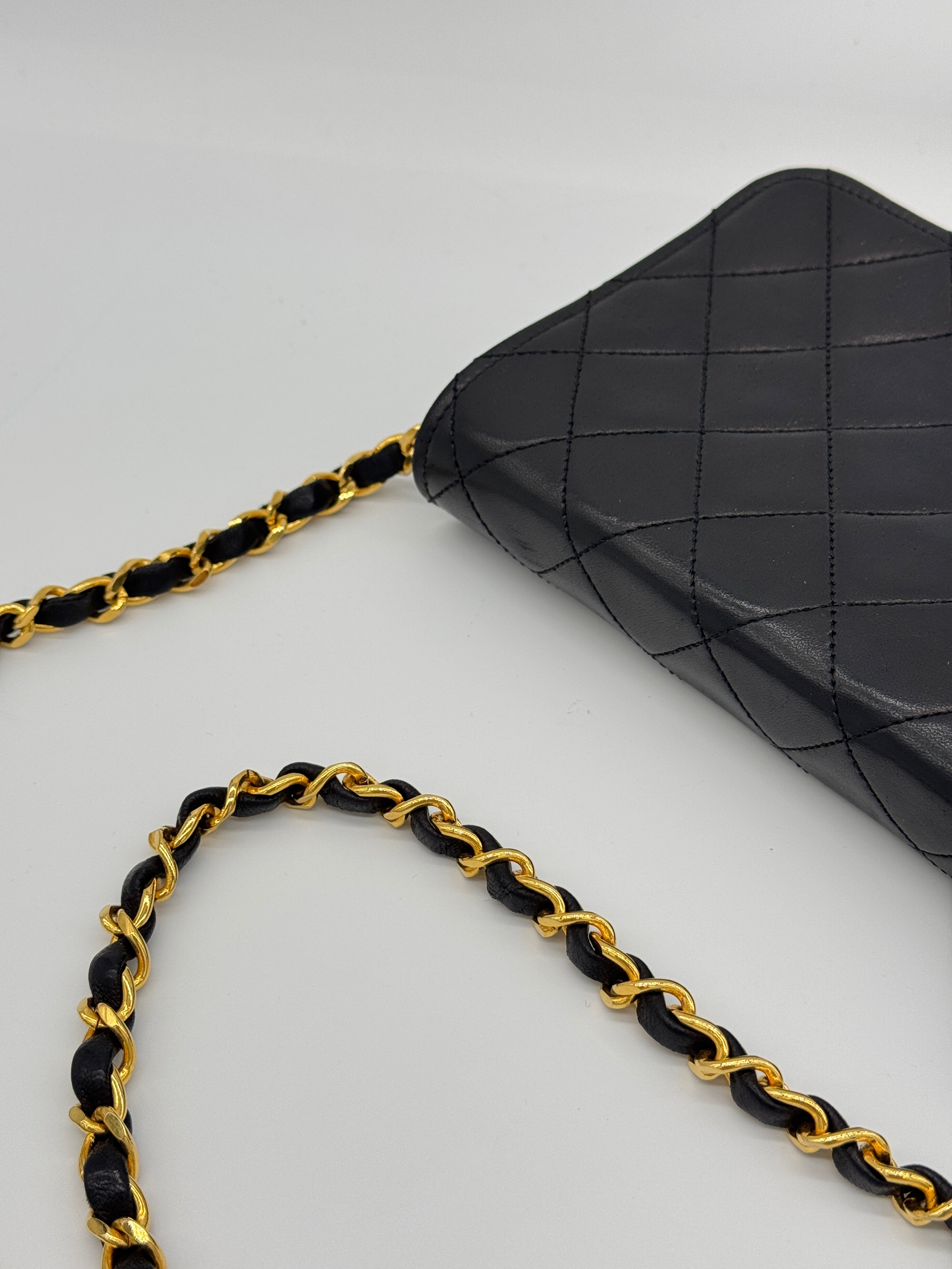 Chanel Wallet on Chain