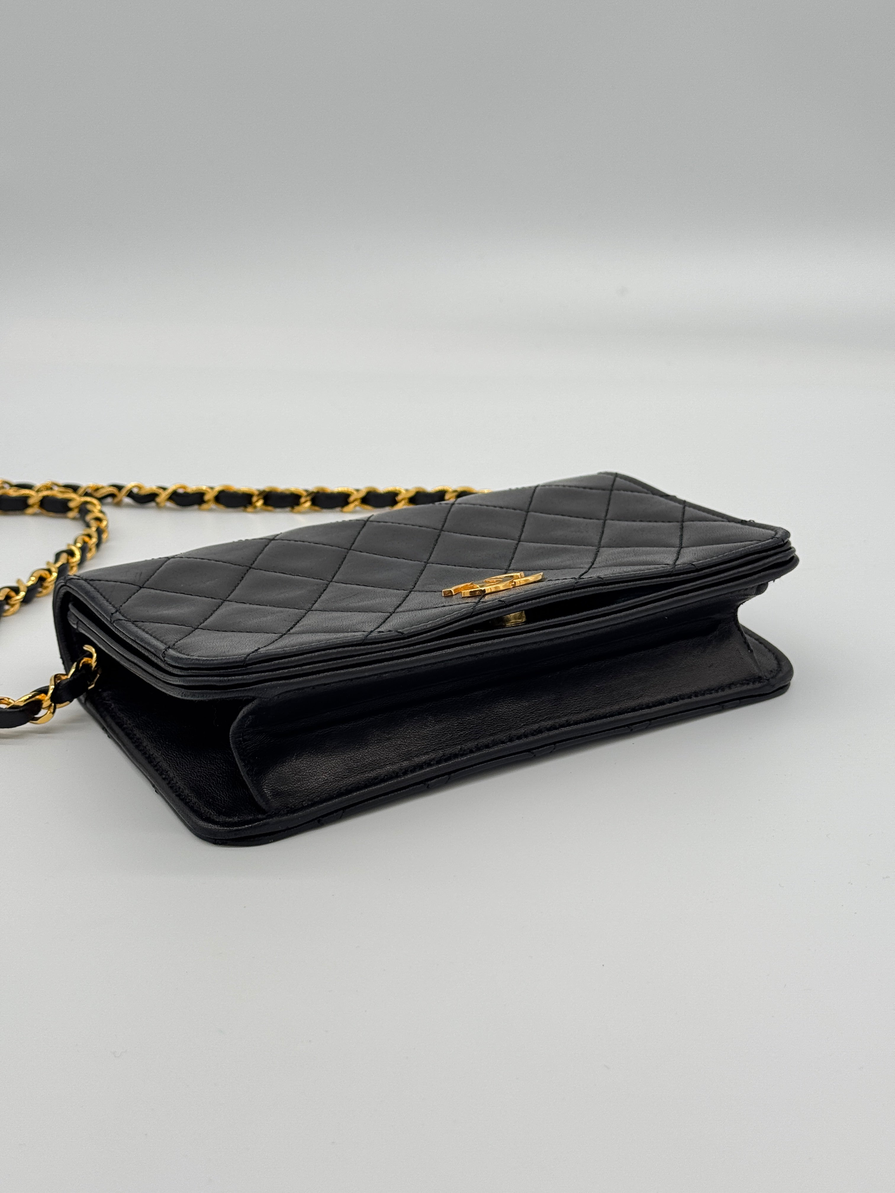 Chanel Wallet on Chain