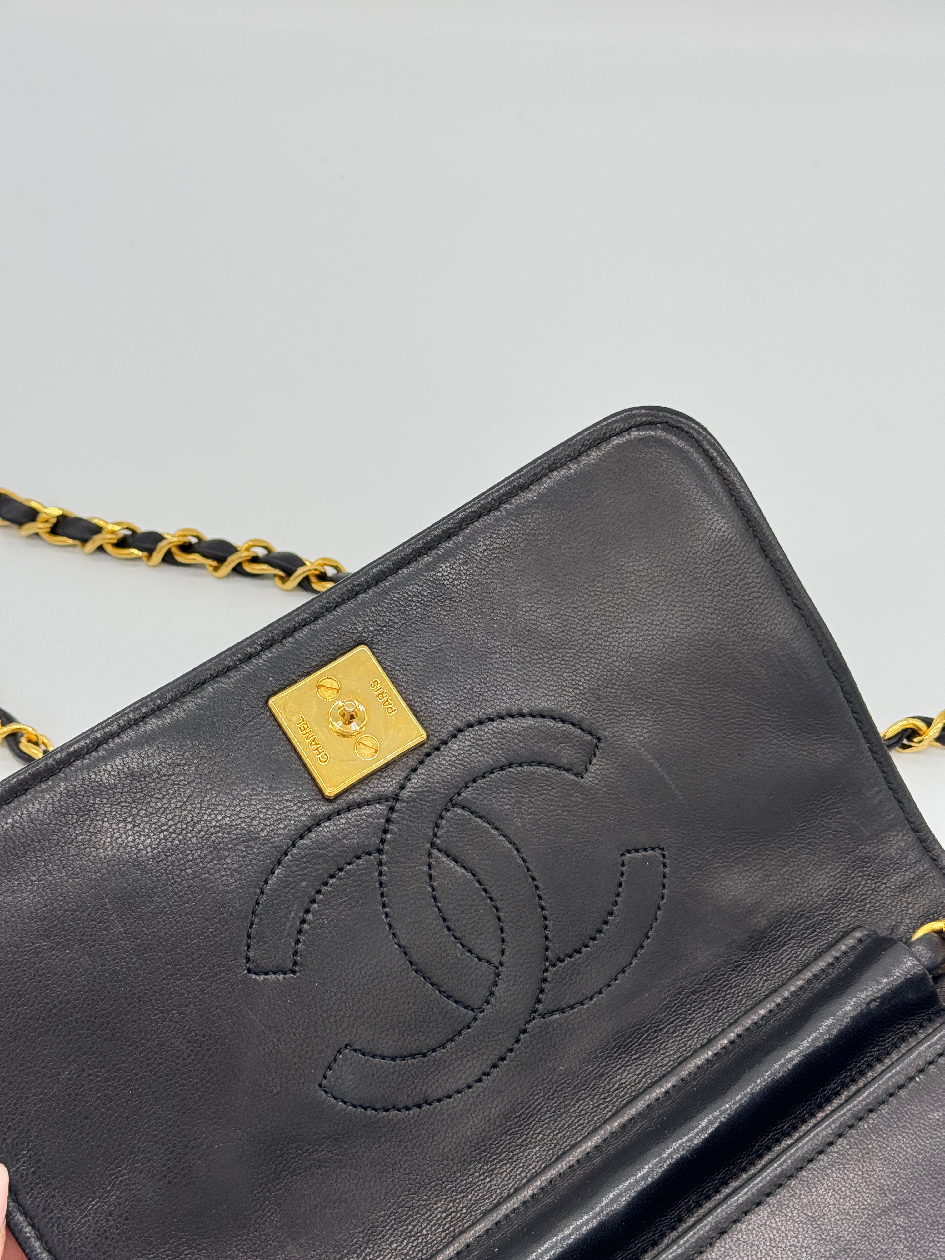 Chanel Wallet on Chain