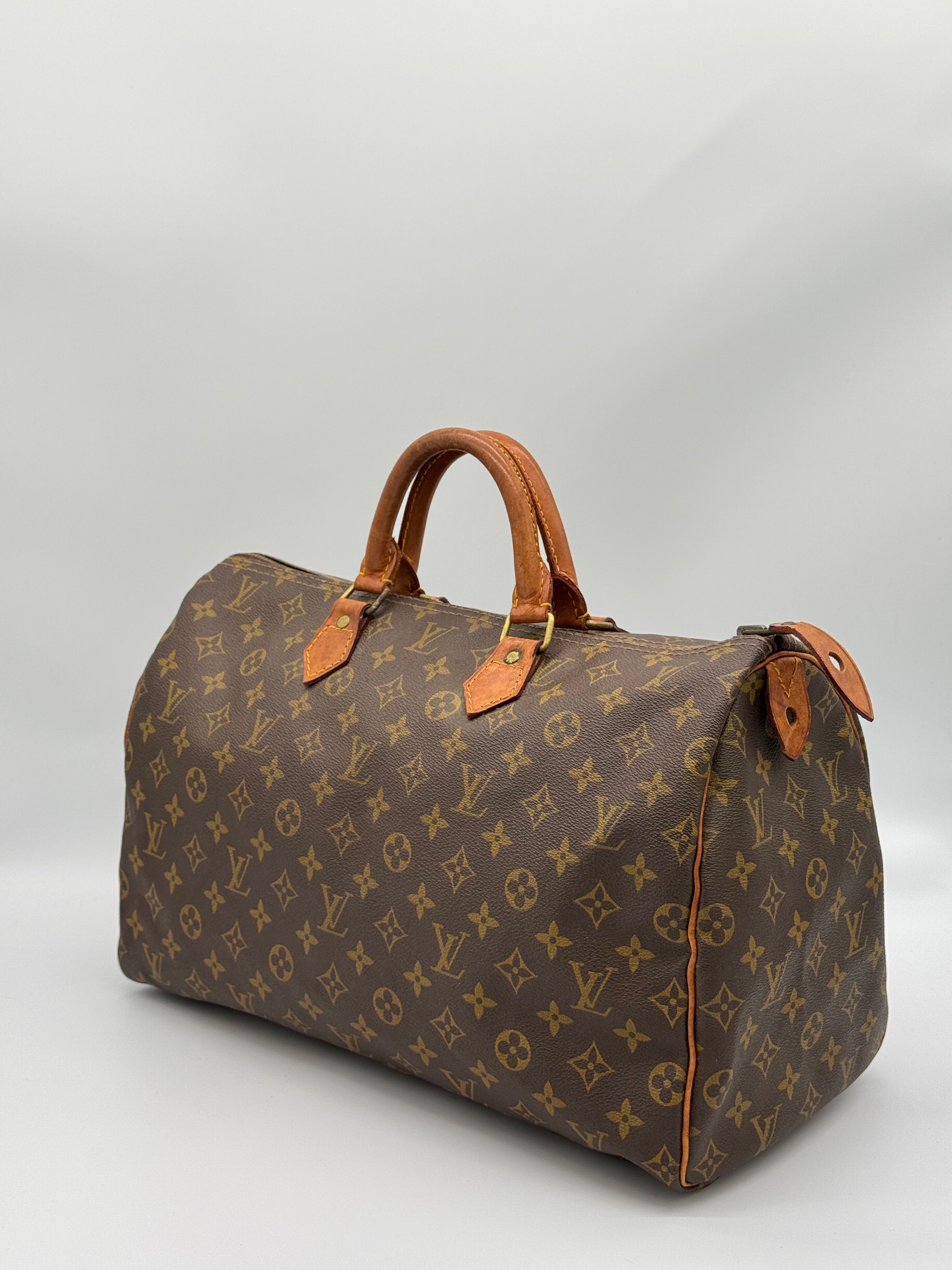 Louis Vuitton Speedy 40