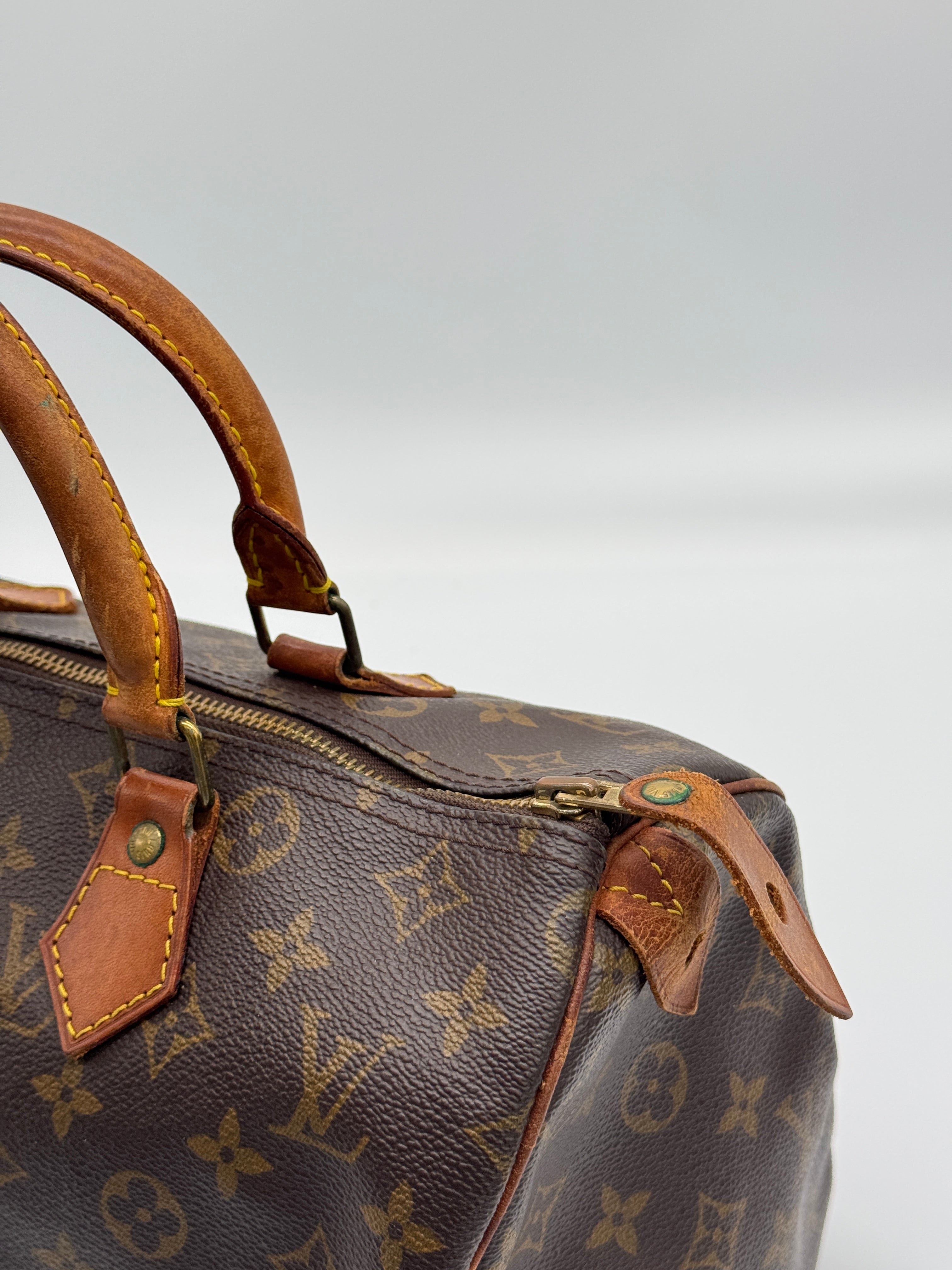 Louis Vuitton Speedy 30