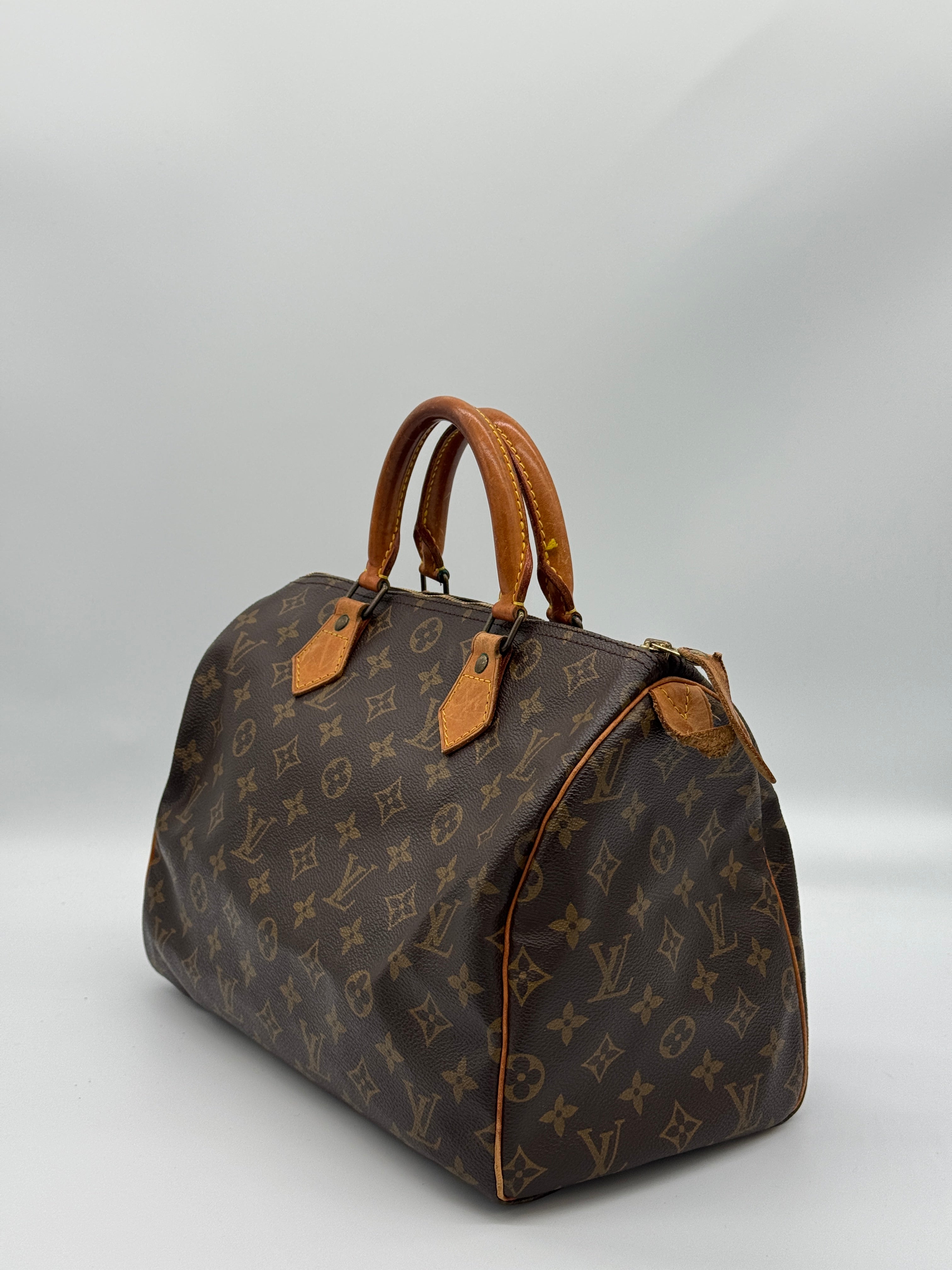 Louis Vuitton Speedy 30