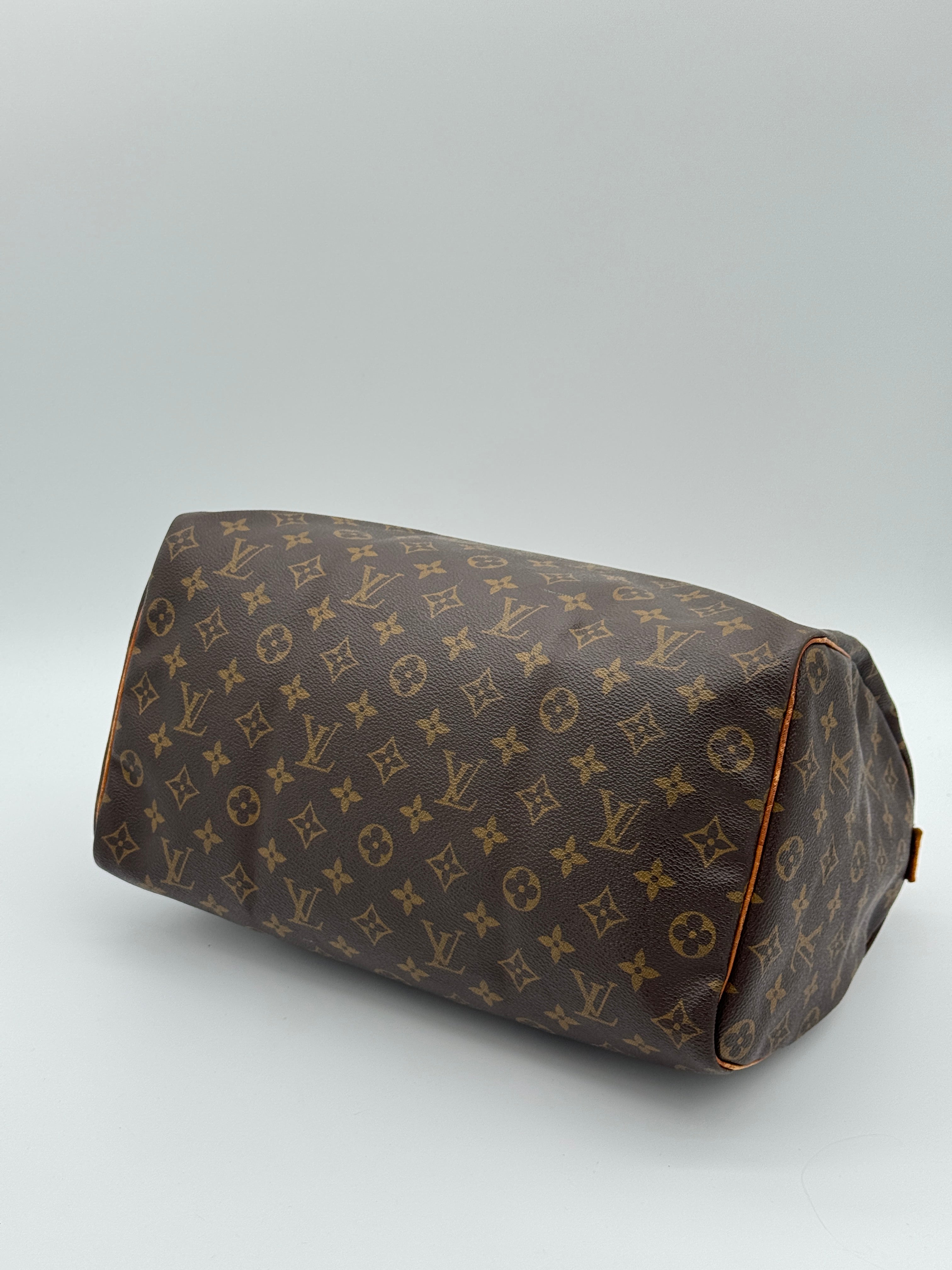 Louis Vuitton Speedy 35