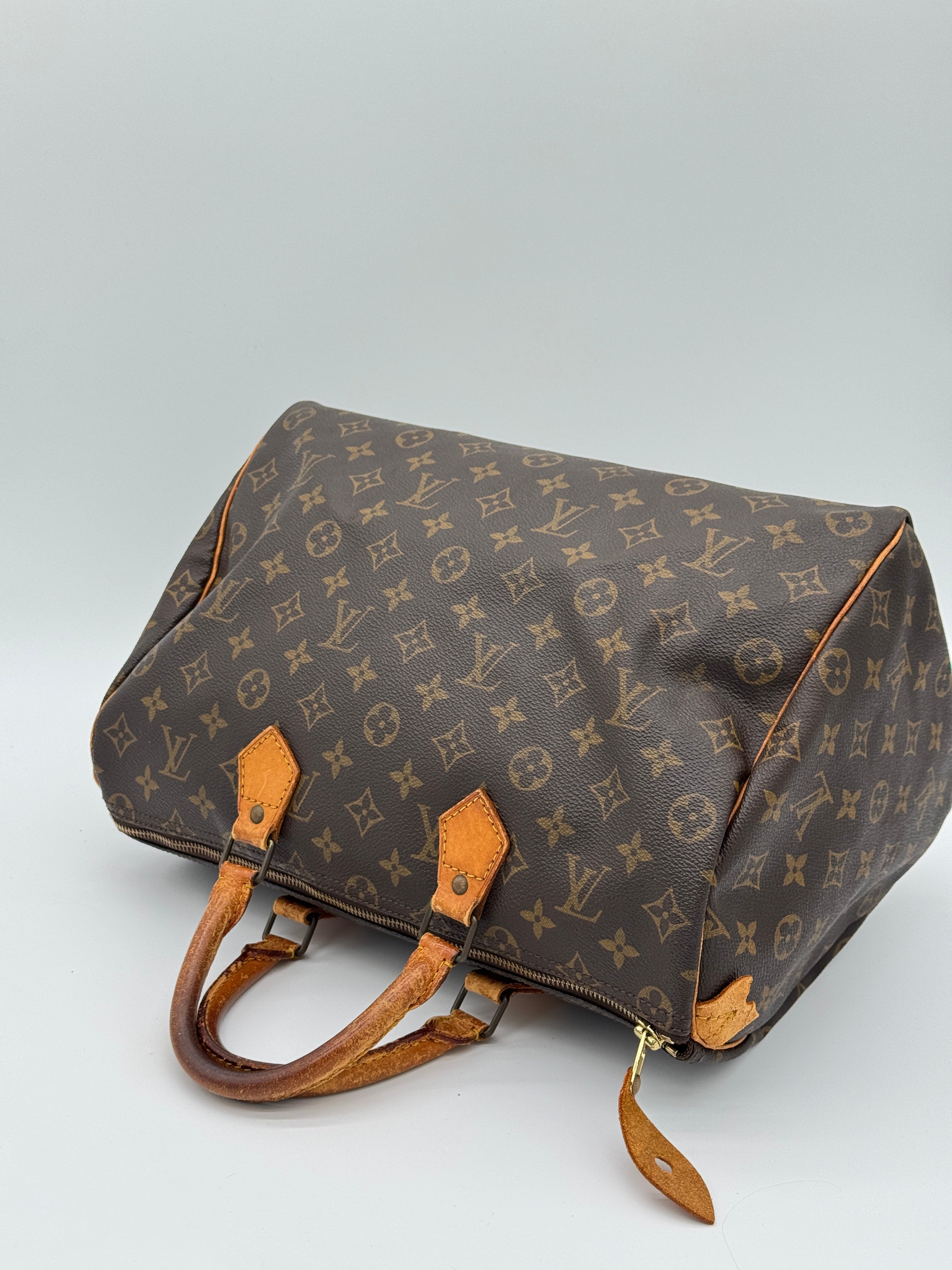 Louis Vuitton Speedy 35
