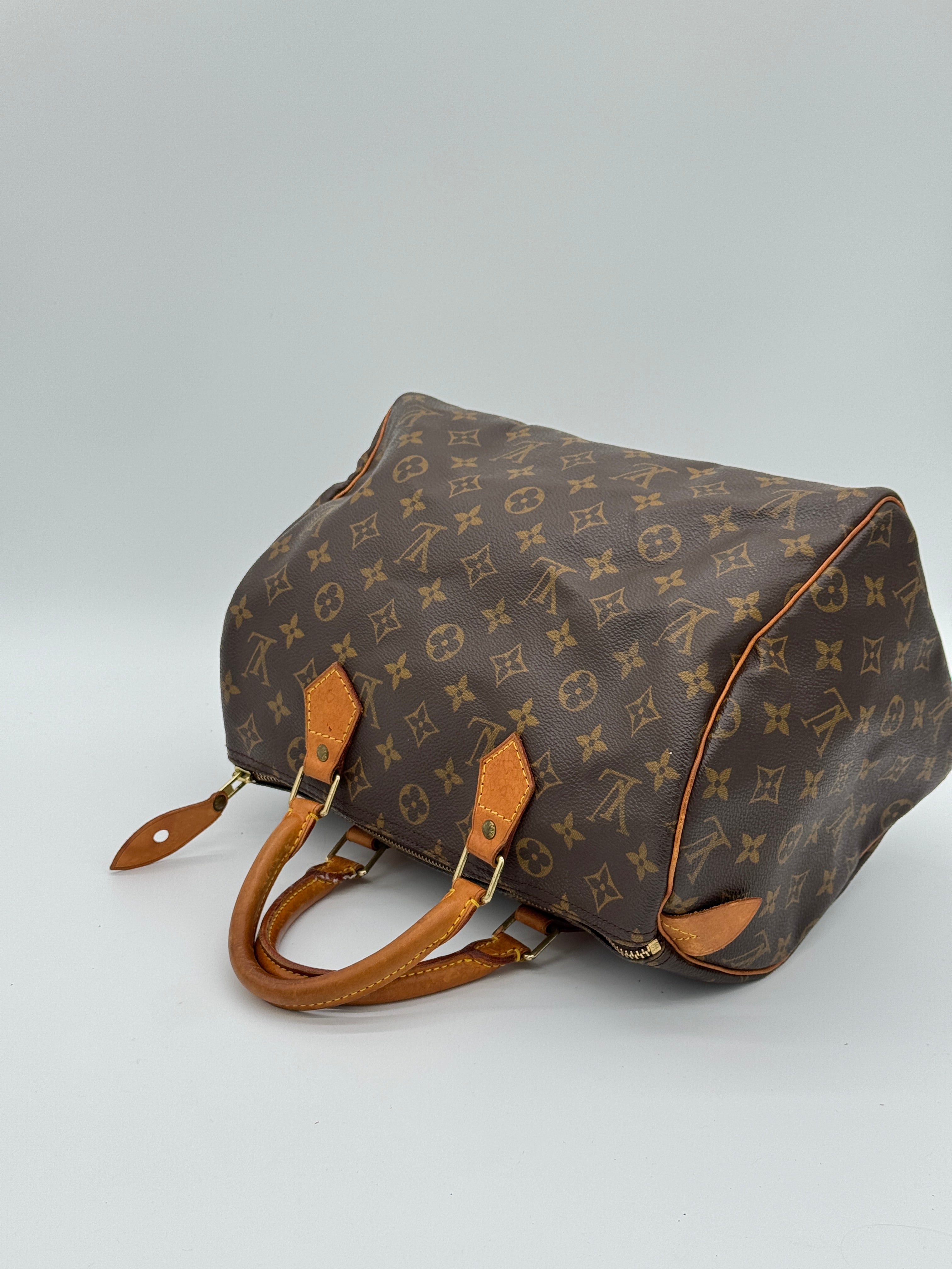 Louis Vuitton Speedy 30