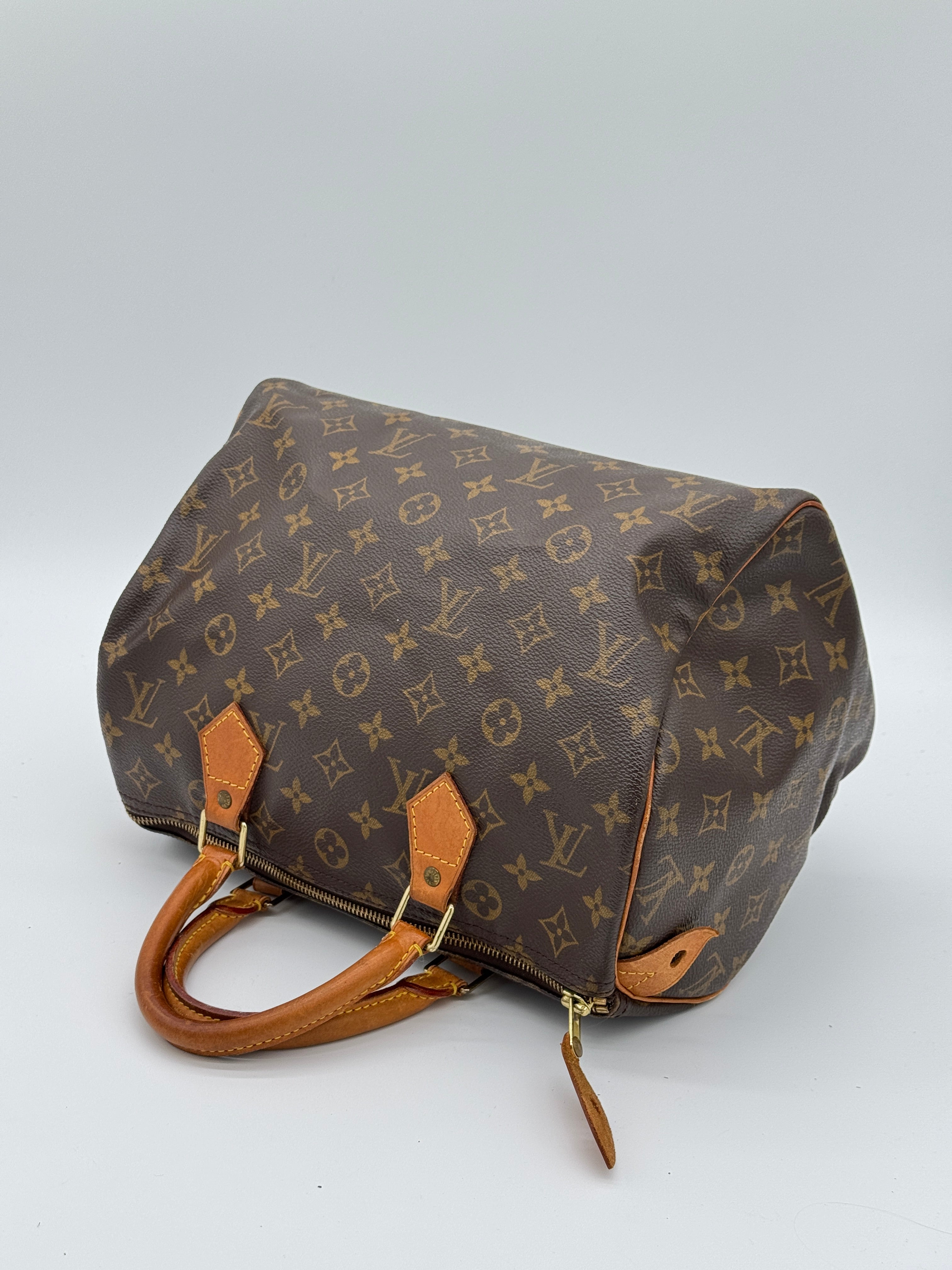 Louis Vuitton Speedy 30