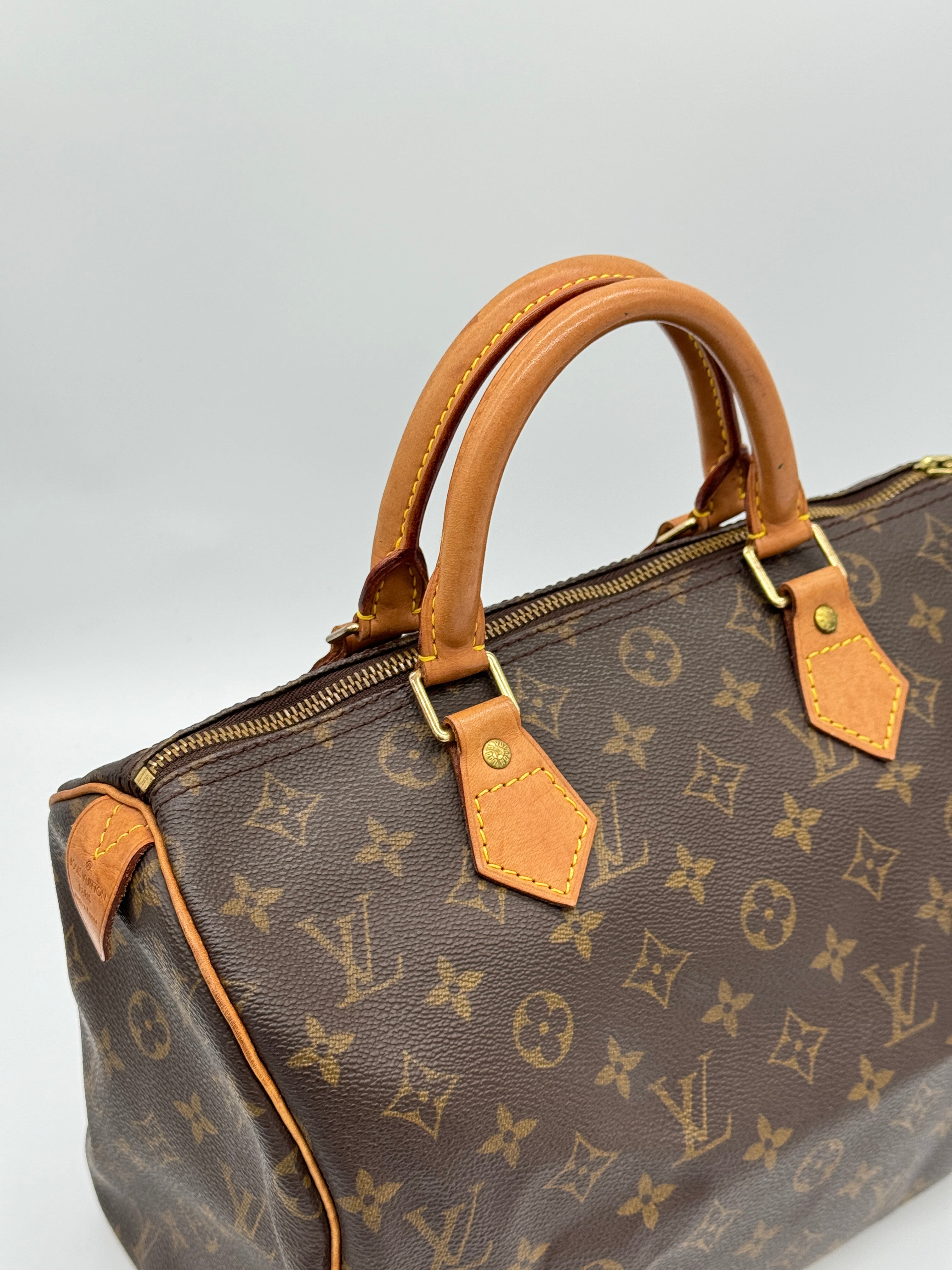 Louis Vuitton Speedy 30