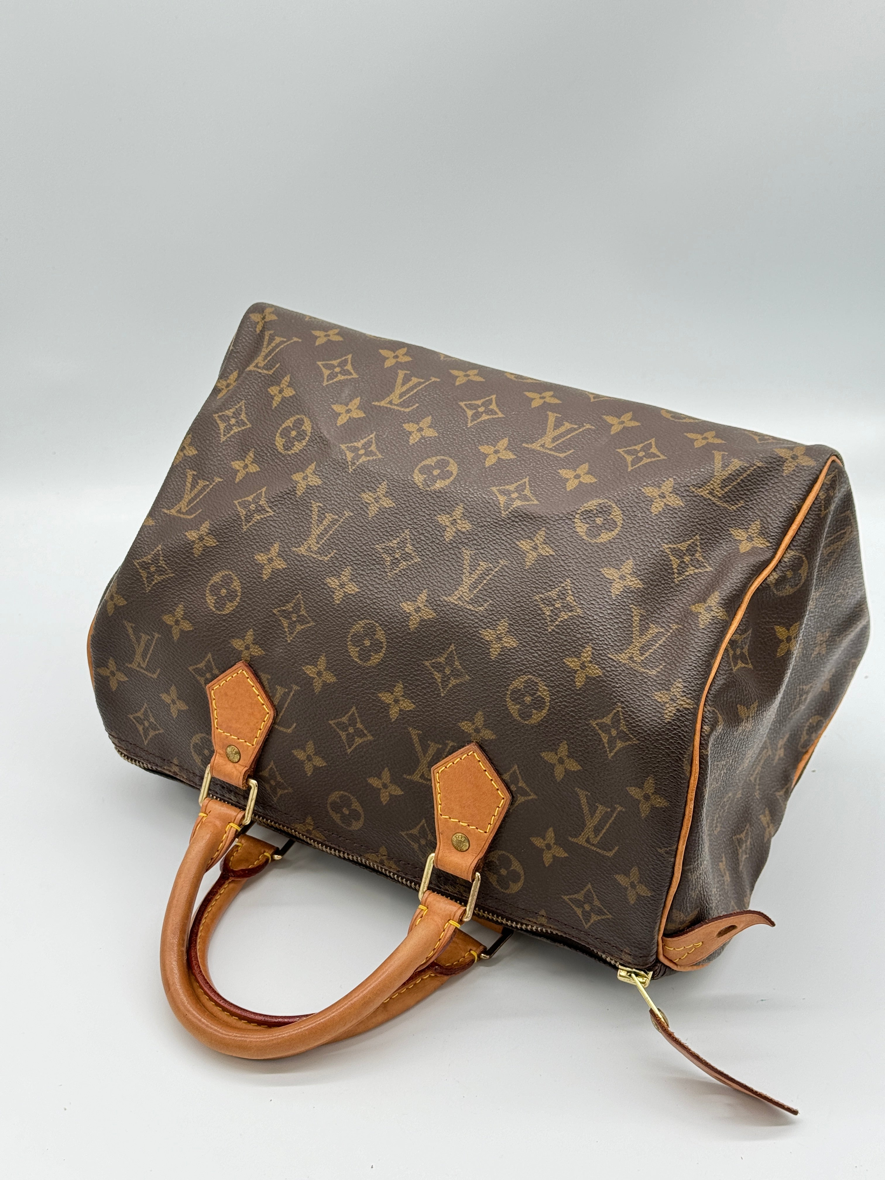 Louis Vuitton Speedy 30