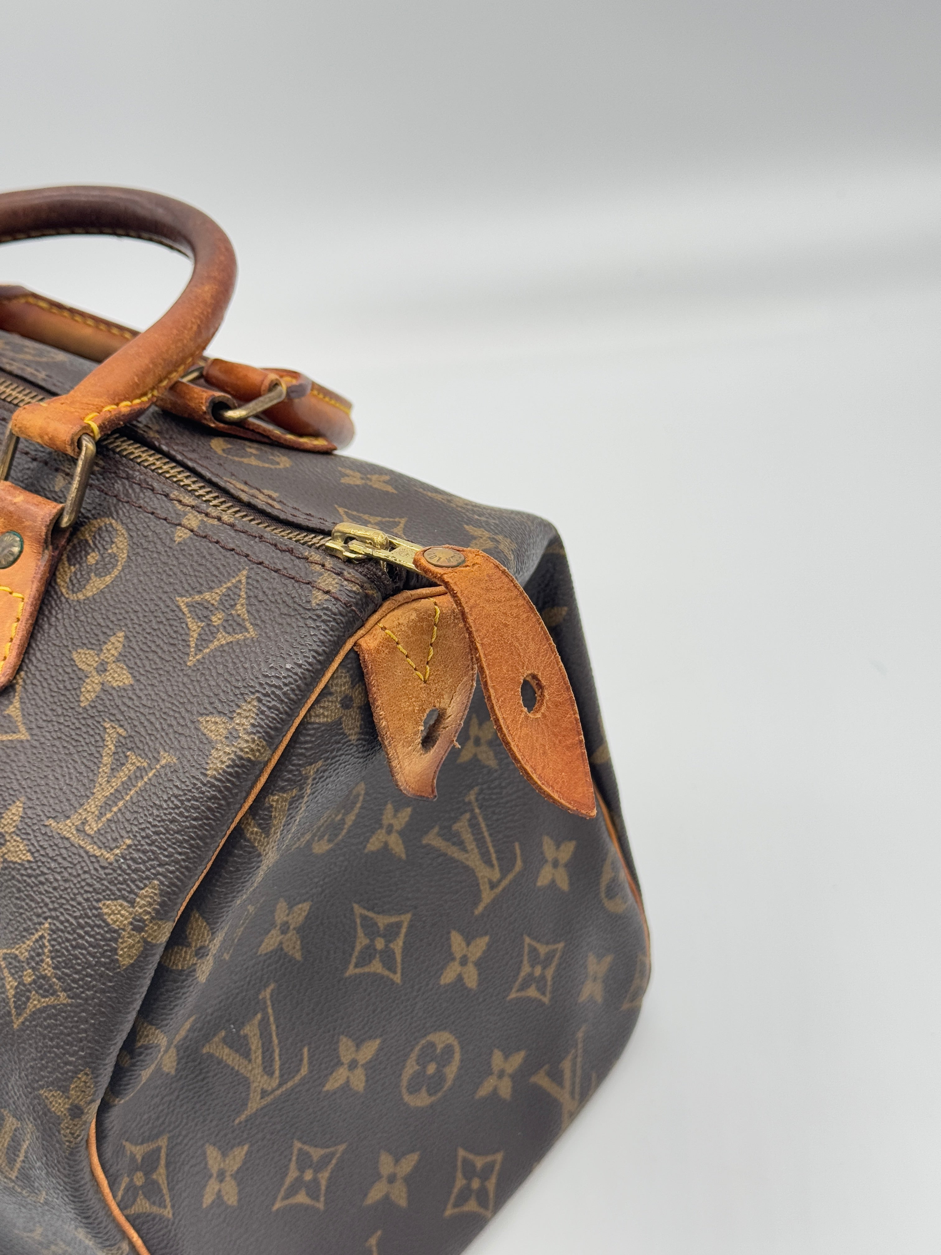 Louis Vuitton Speedy 30