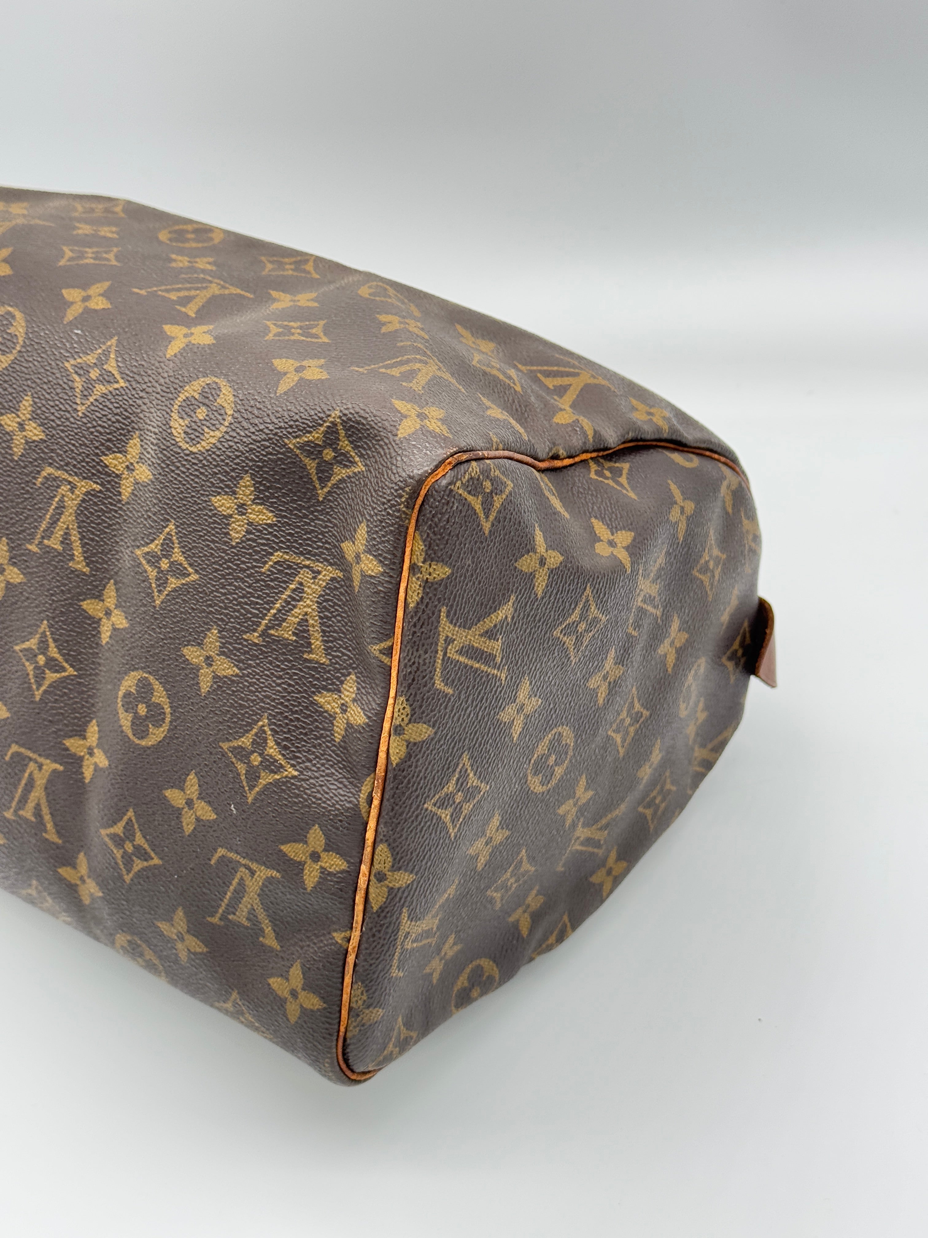 Louis Vuitton Speedy 30