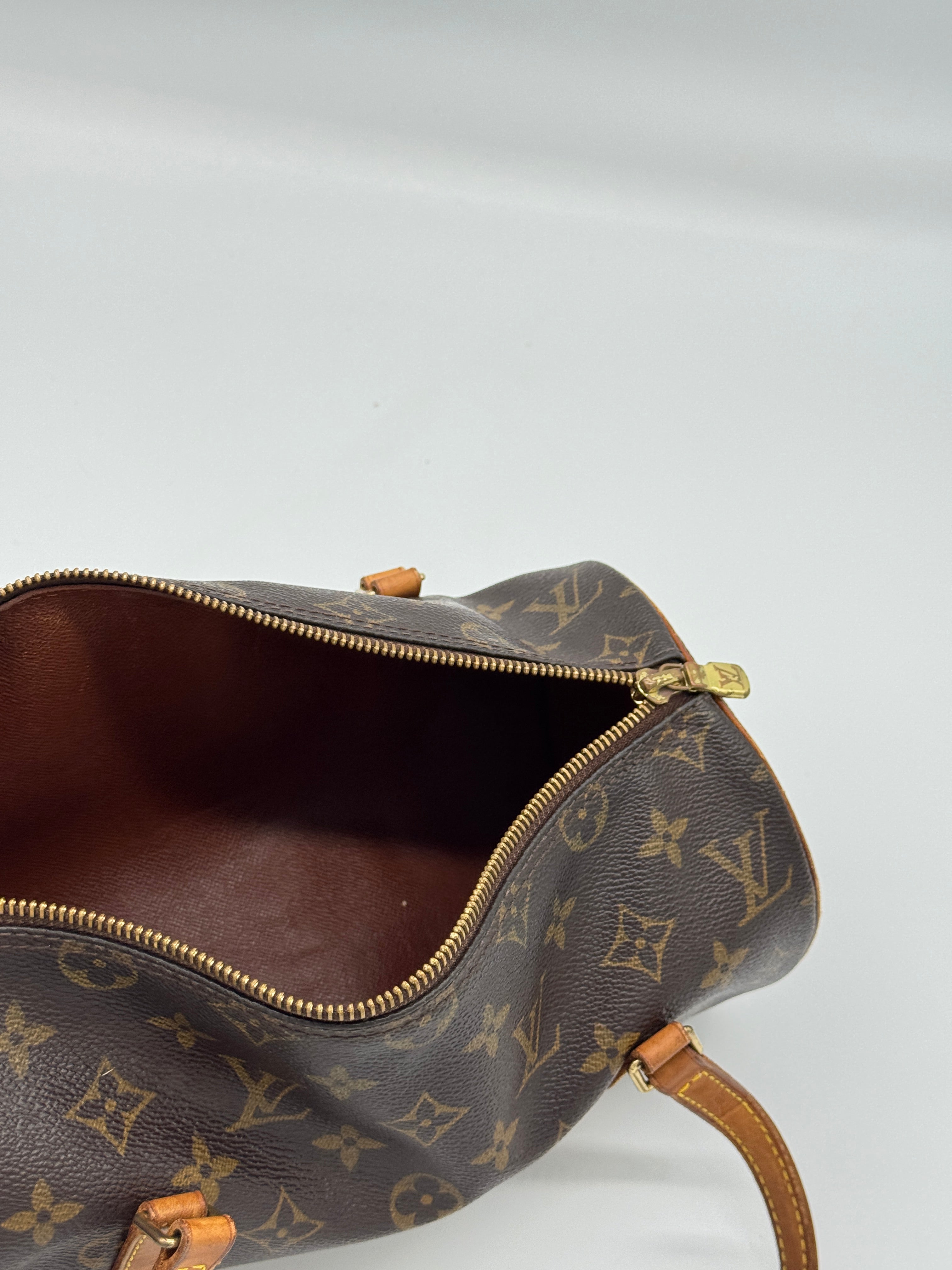 Louis Vuitton Papillon 26