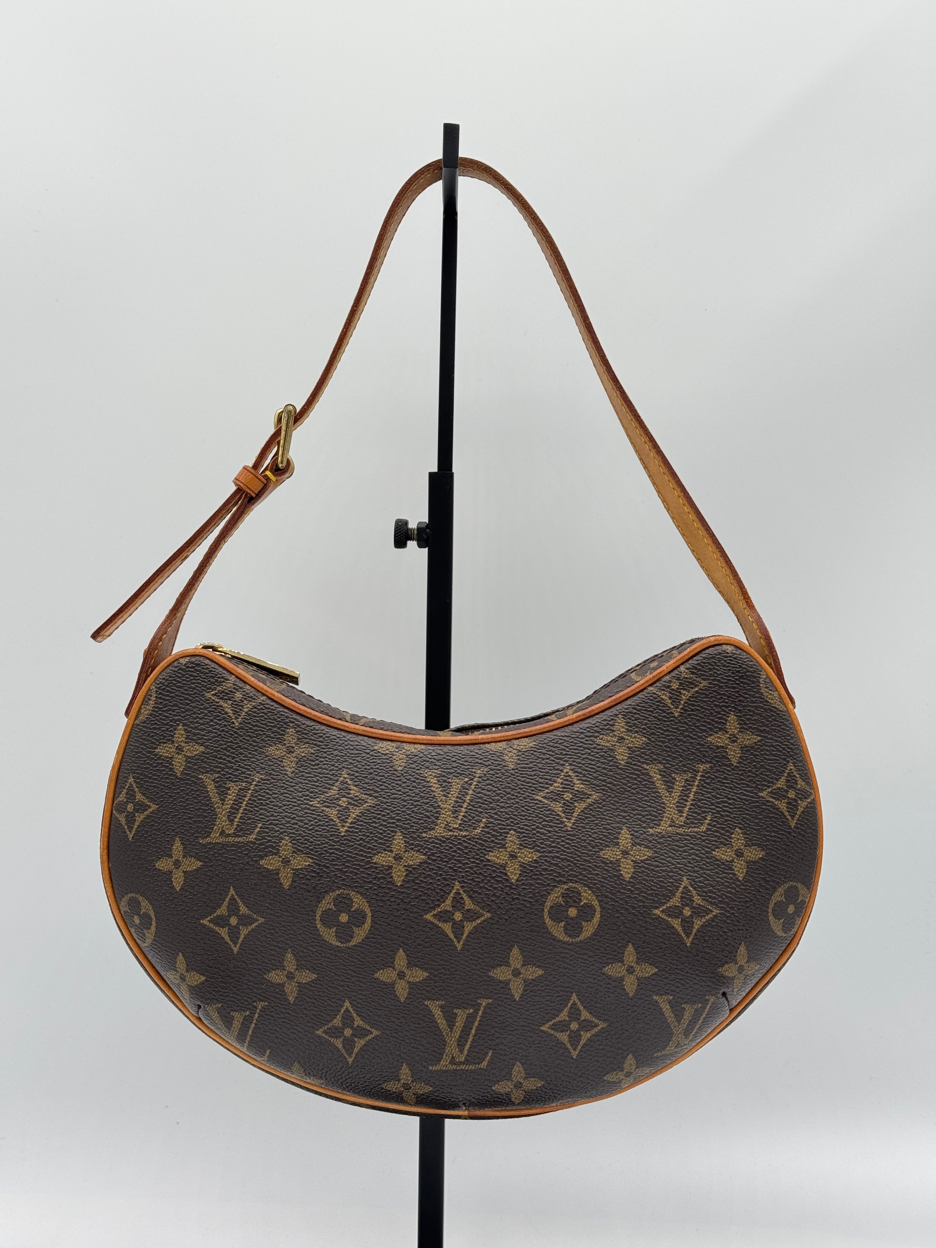 Louis Vuitton Croissant PM