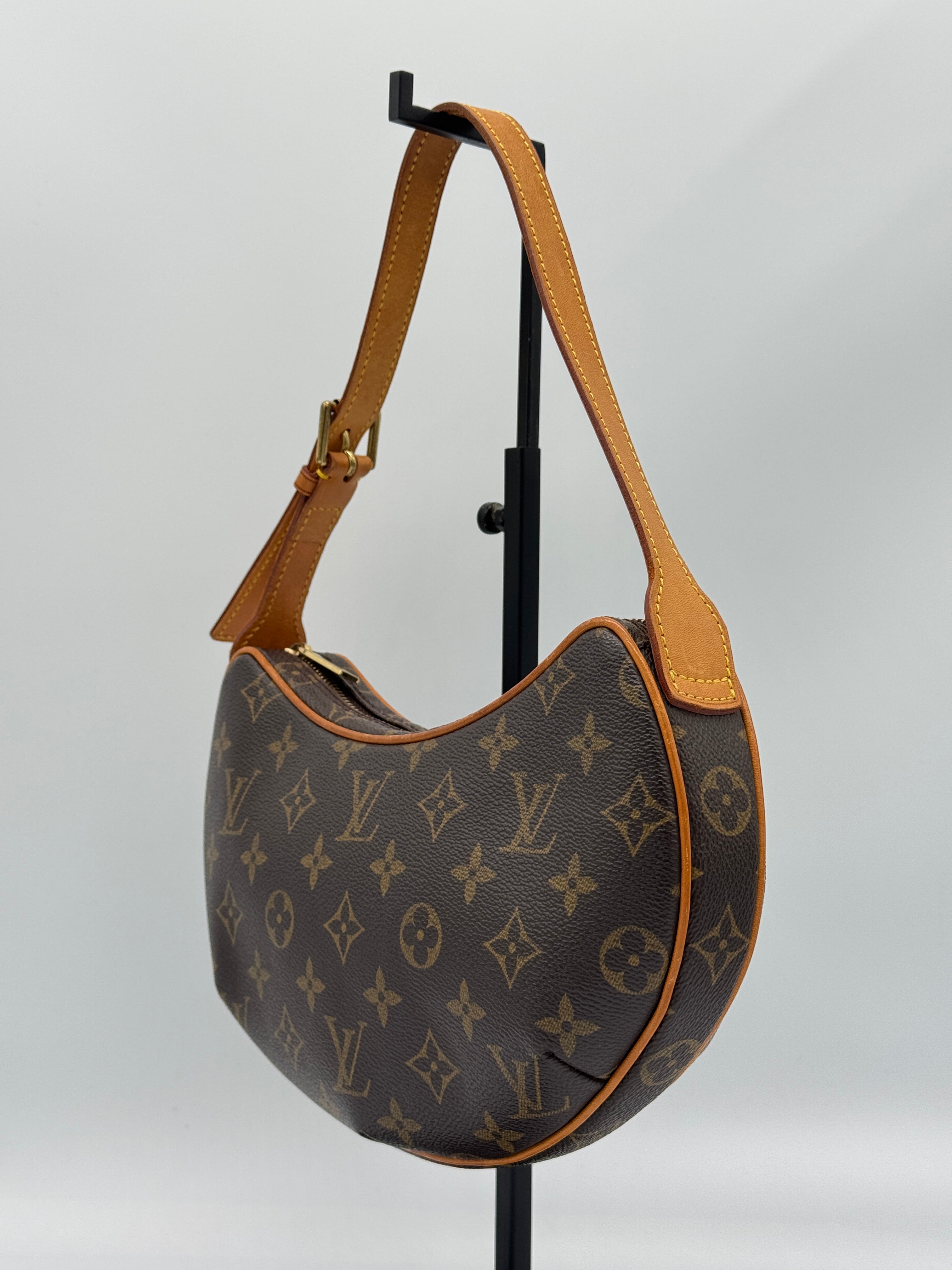 Louis Vuitton Croissant PM