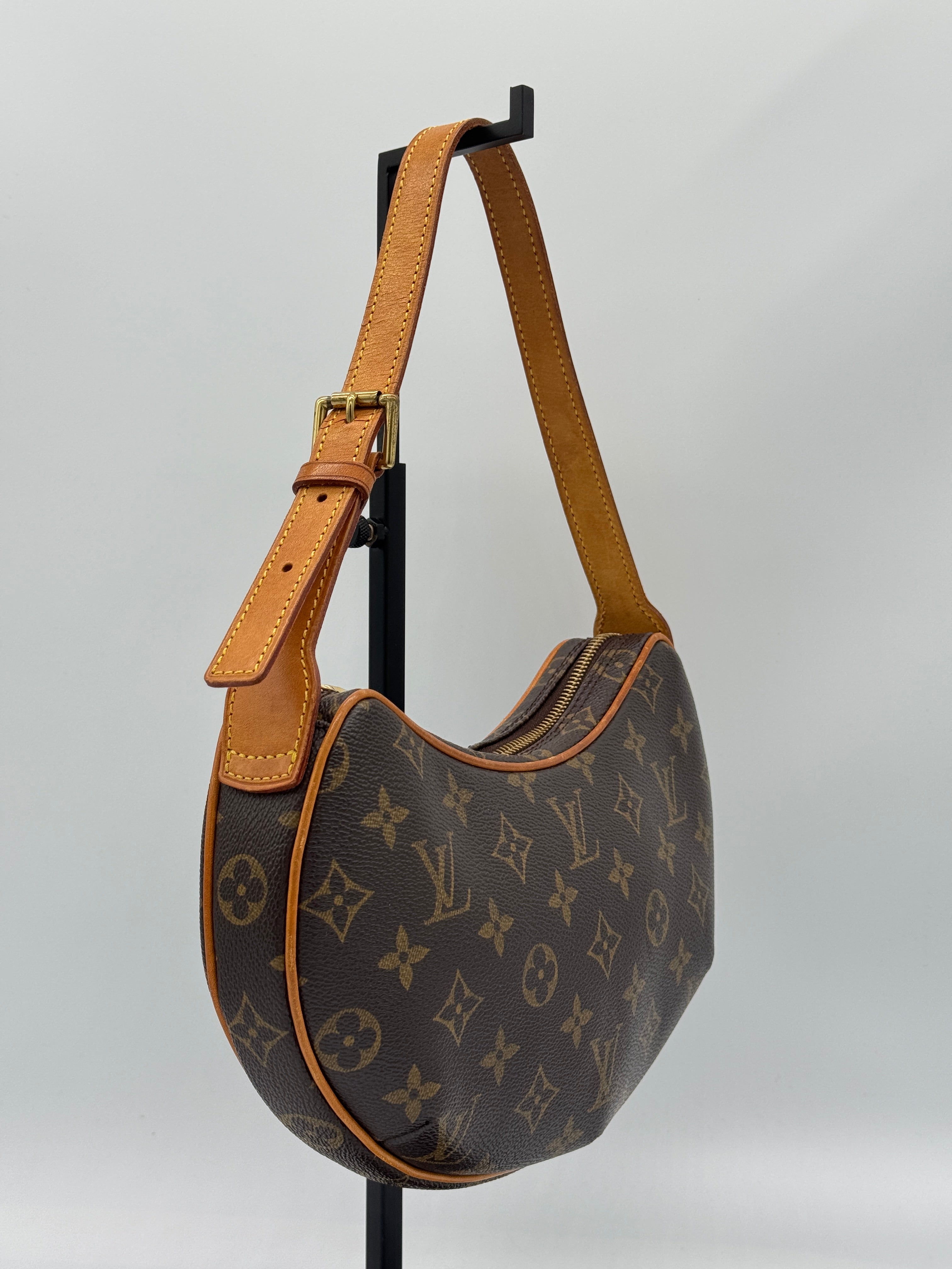 Louis Vuitton Croissant PM