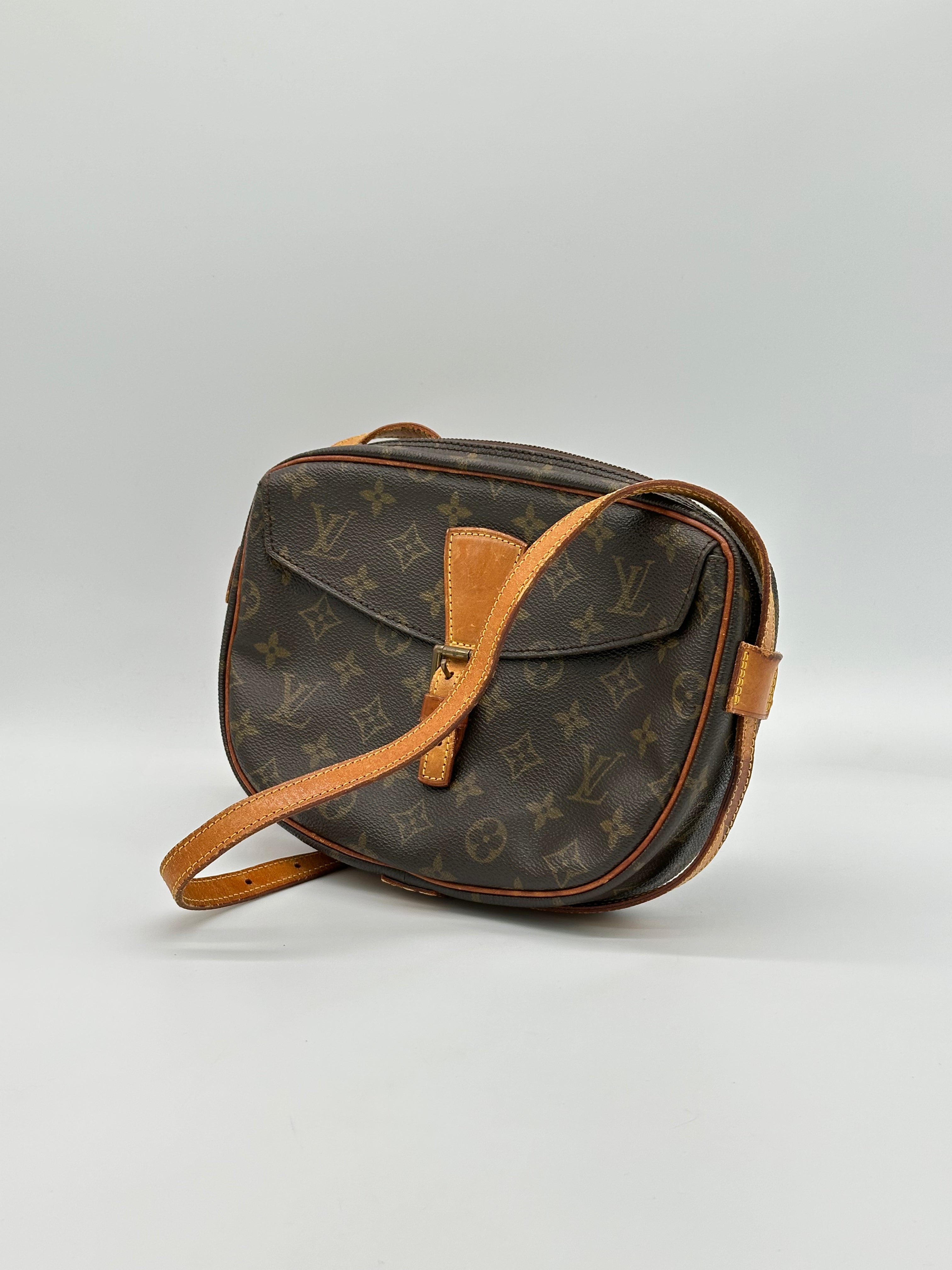 Louis Vuitton Jeune Fille MM