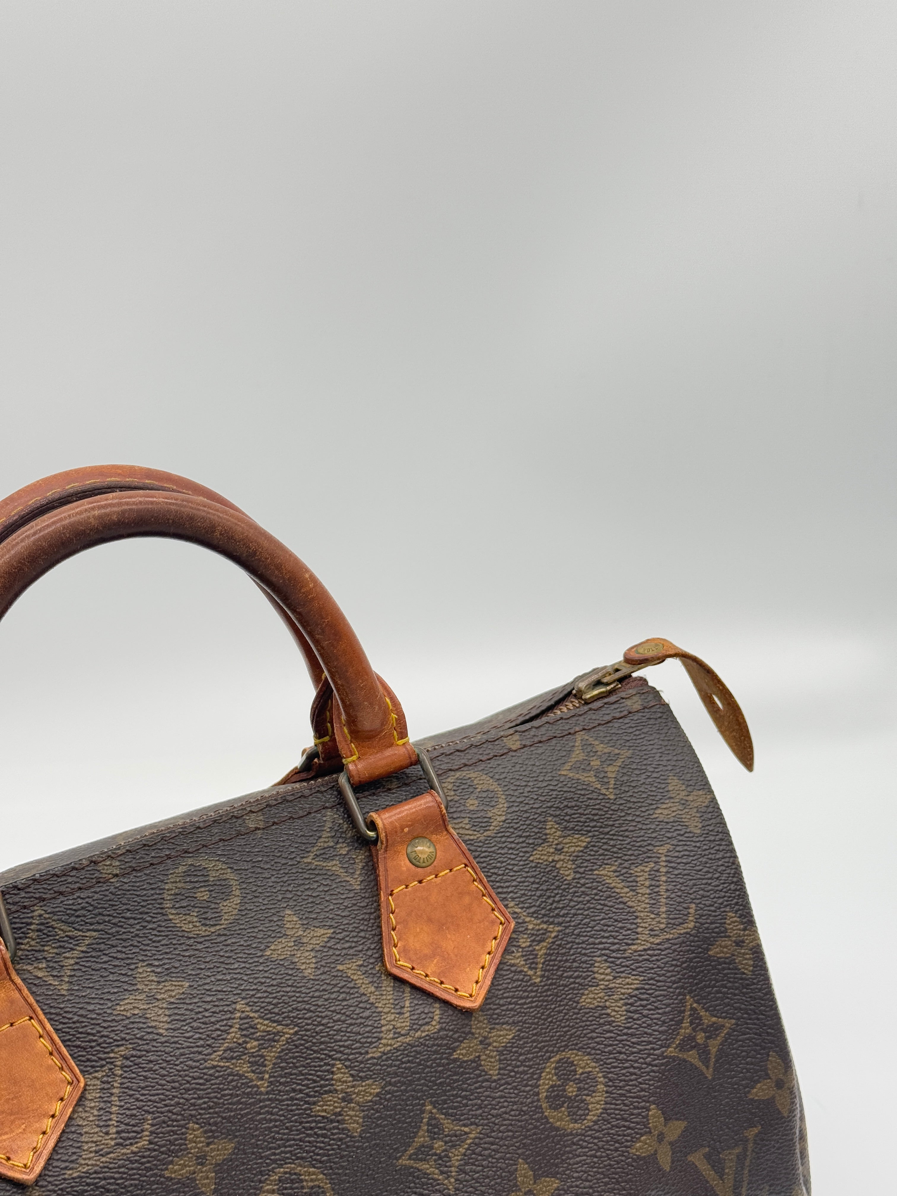 Louis Vuitton Speedy 30