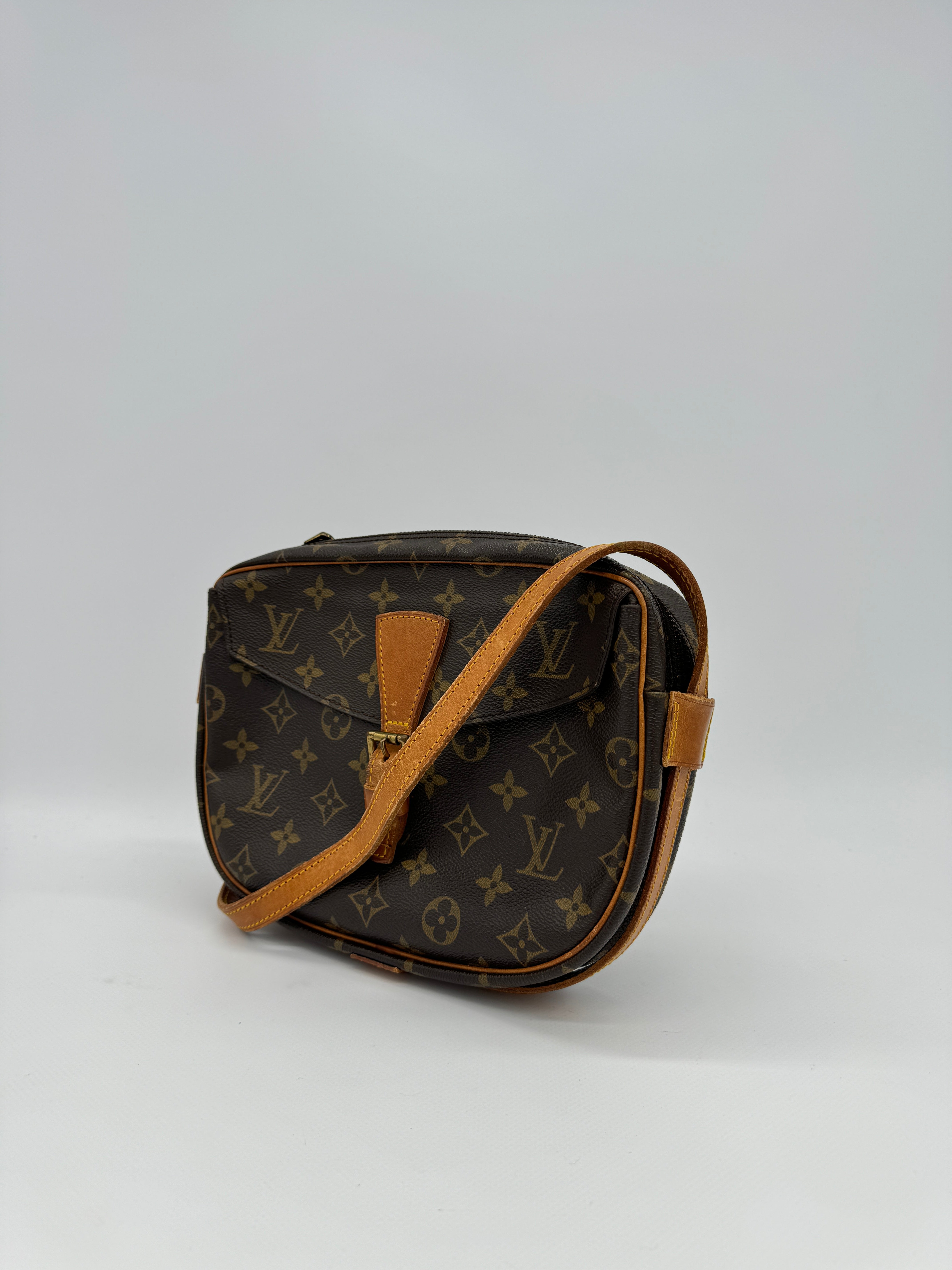 Louis Vuitton Jeune Fille MM