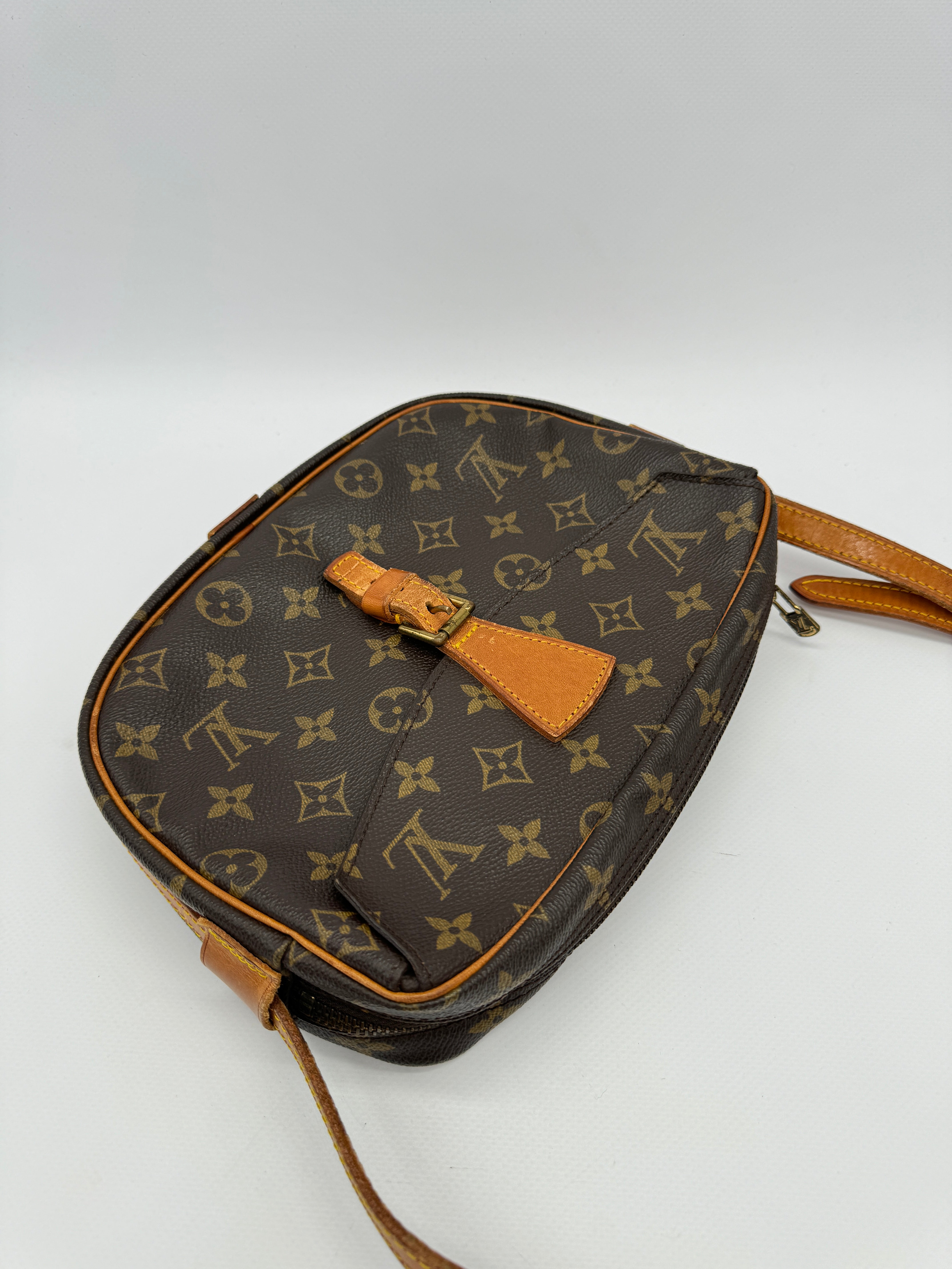 Louis Vuitton Jeune Fille MM