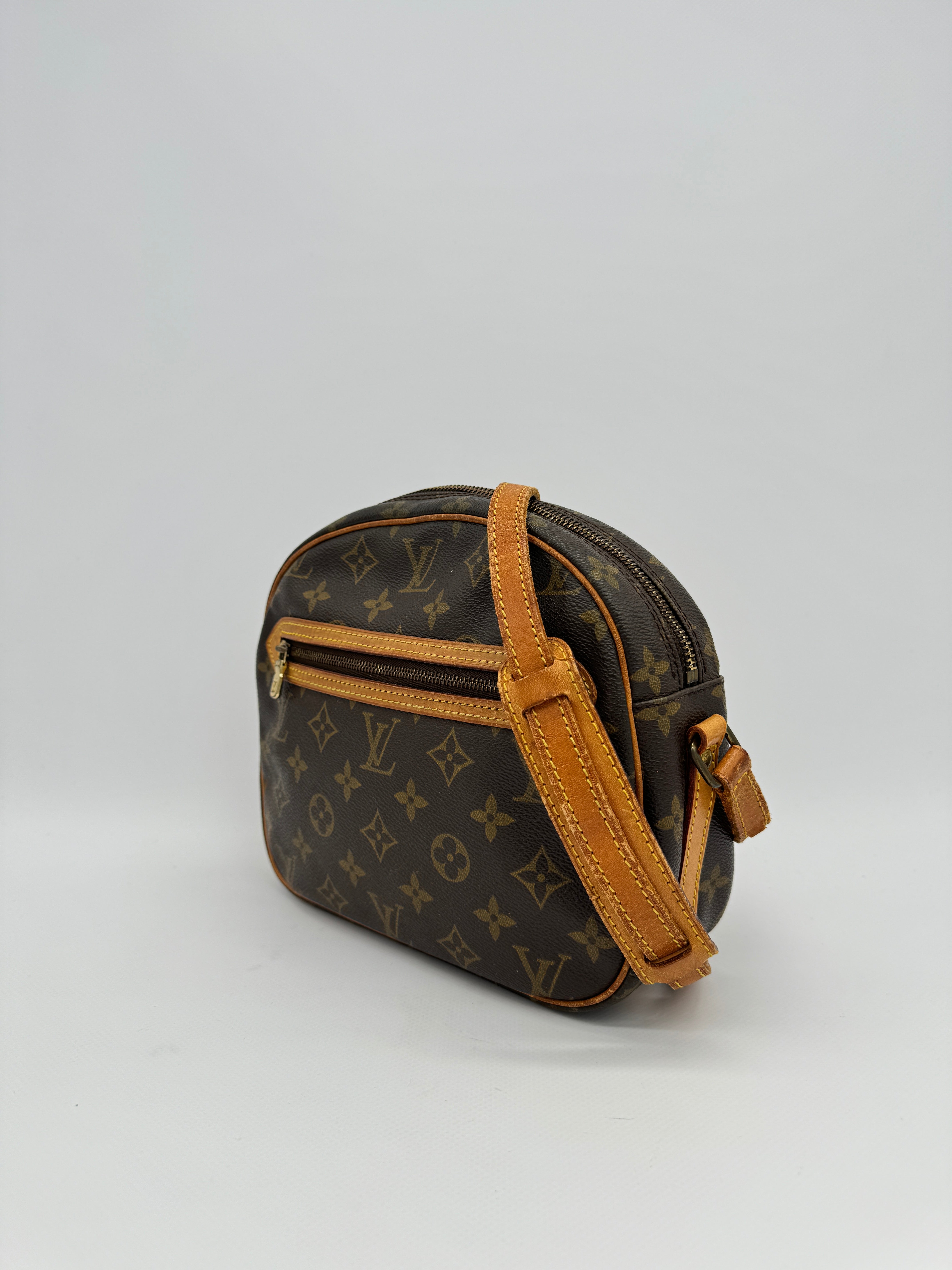 Louis Vuitton Senlis