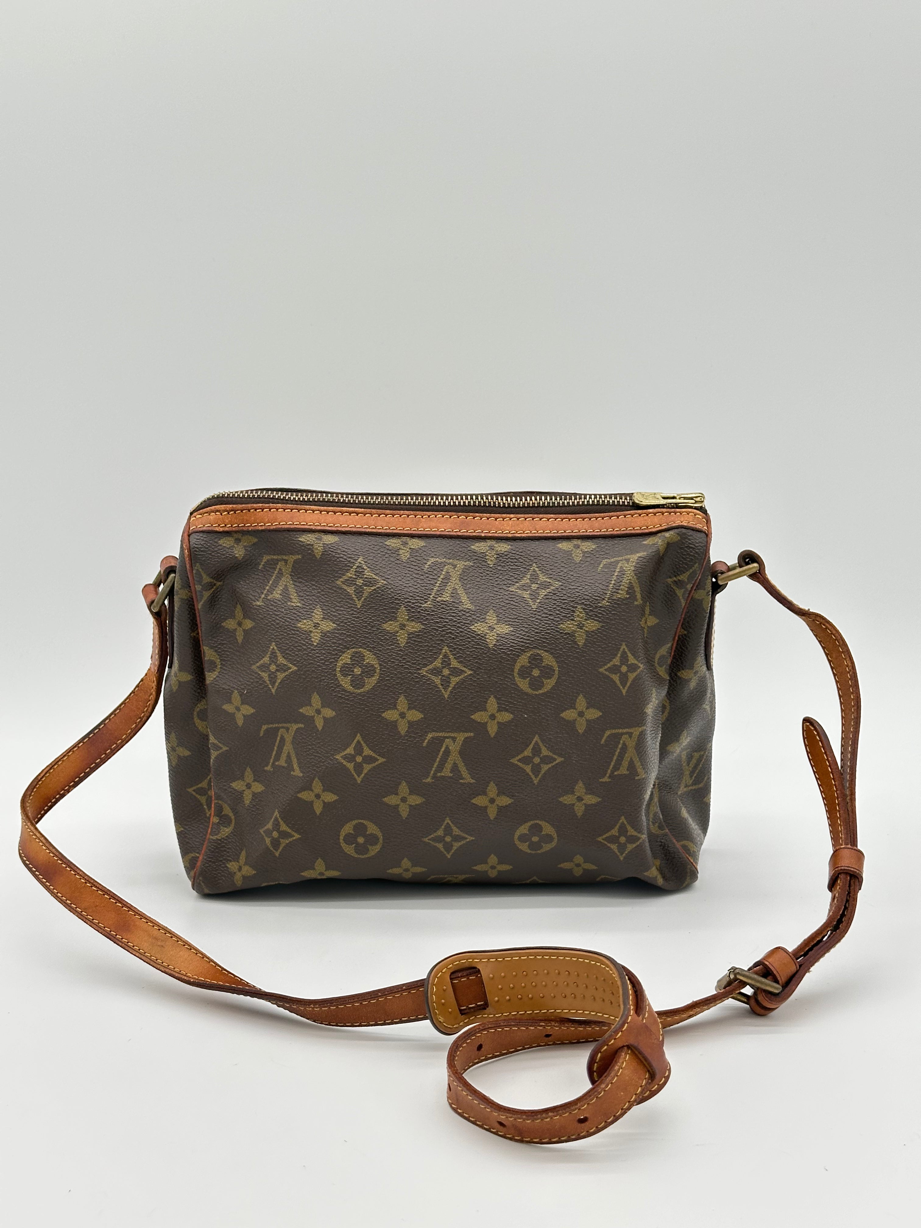 Louis Vuitton Tulle Lee