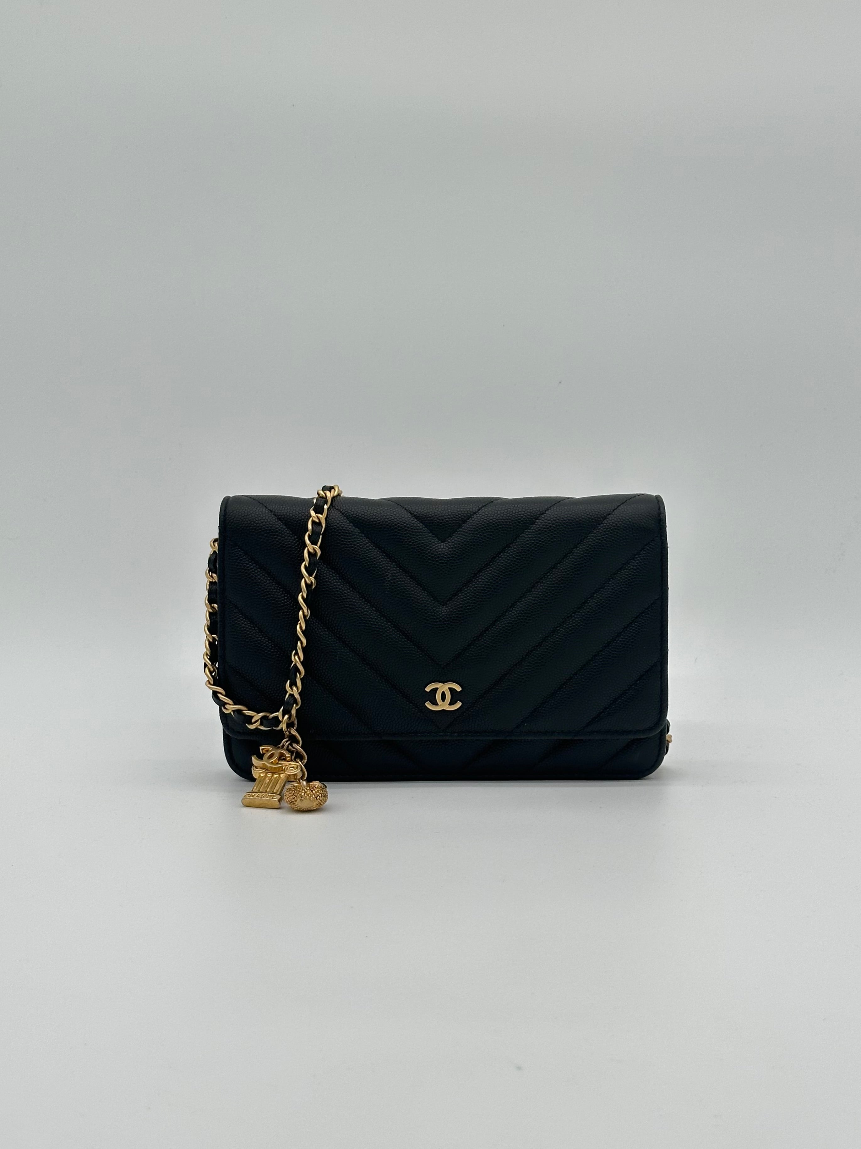 Chanel Wallet on Chain Chevron