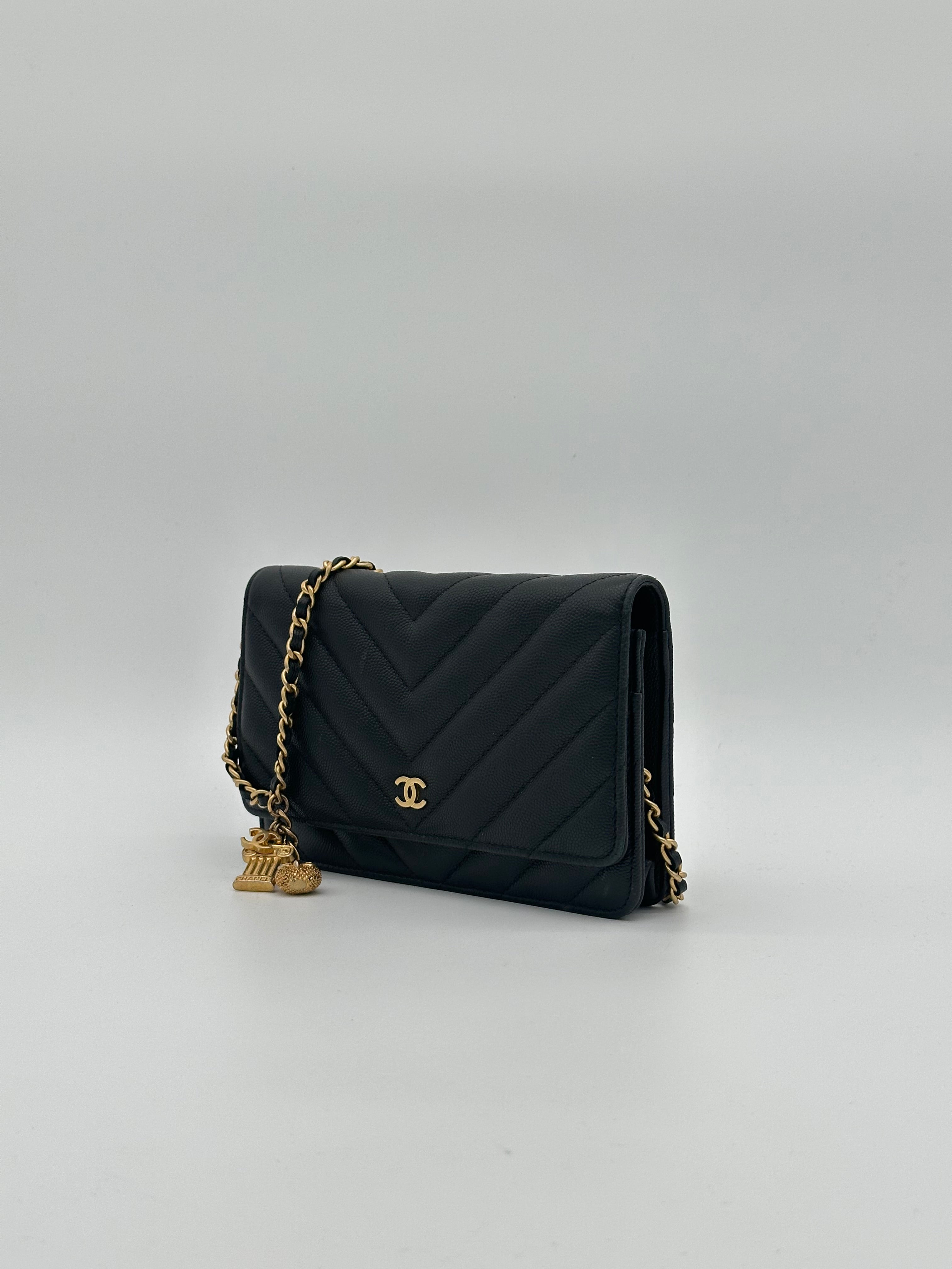 Chanel Wallet on Chain Chevron