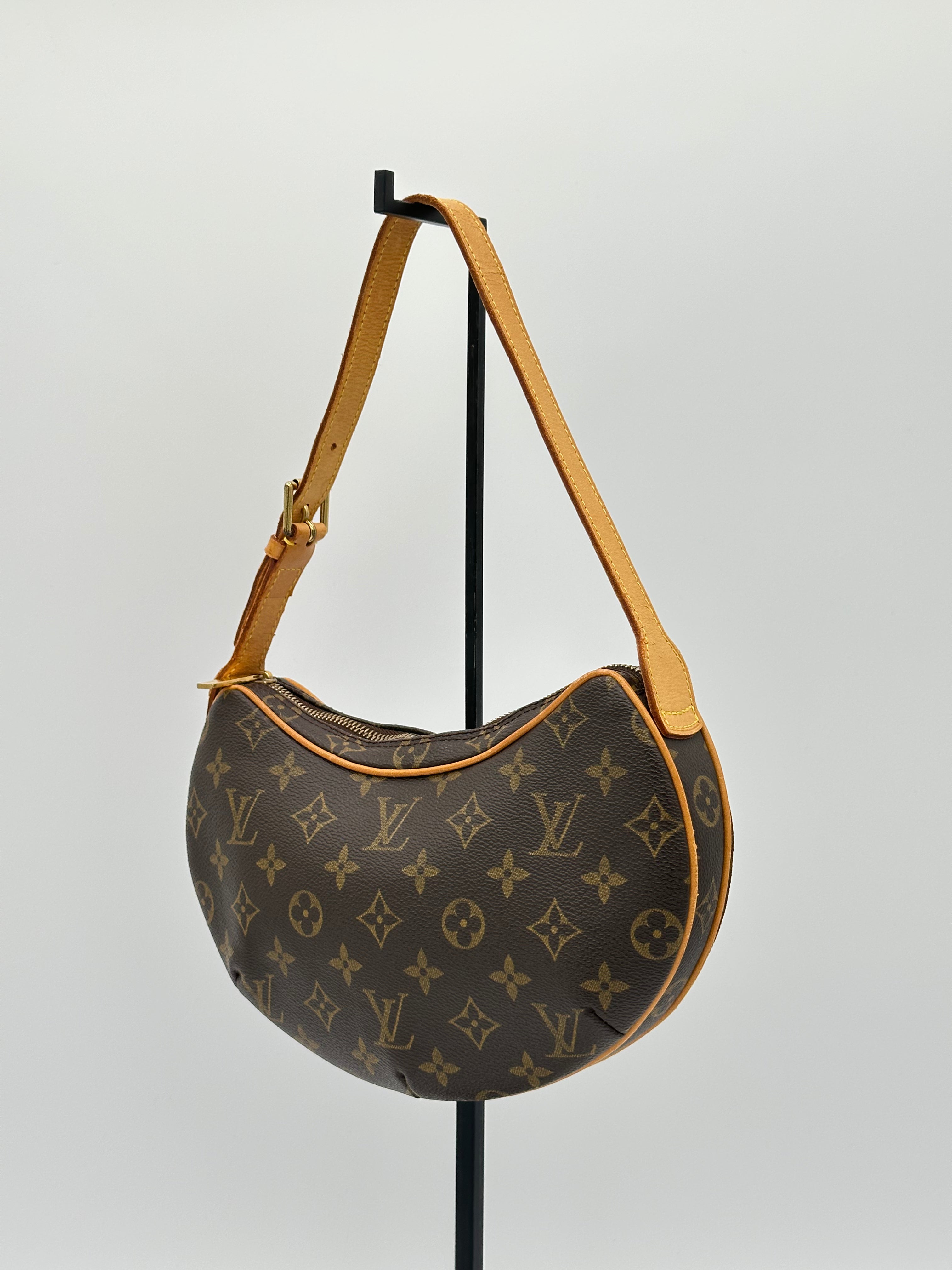 Louis Vuitton Croissant PM