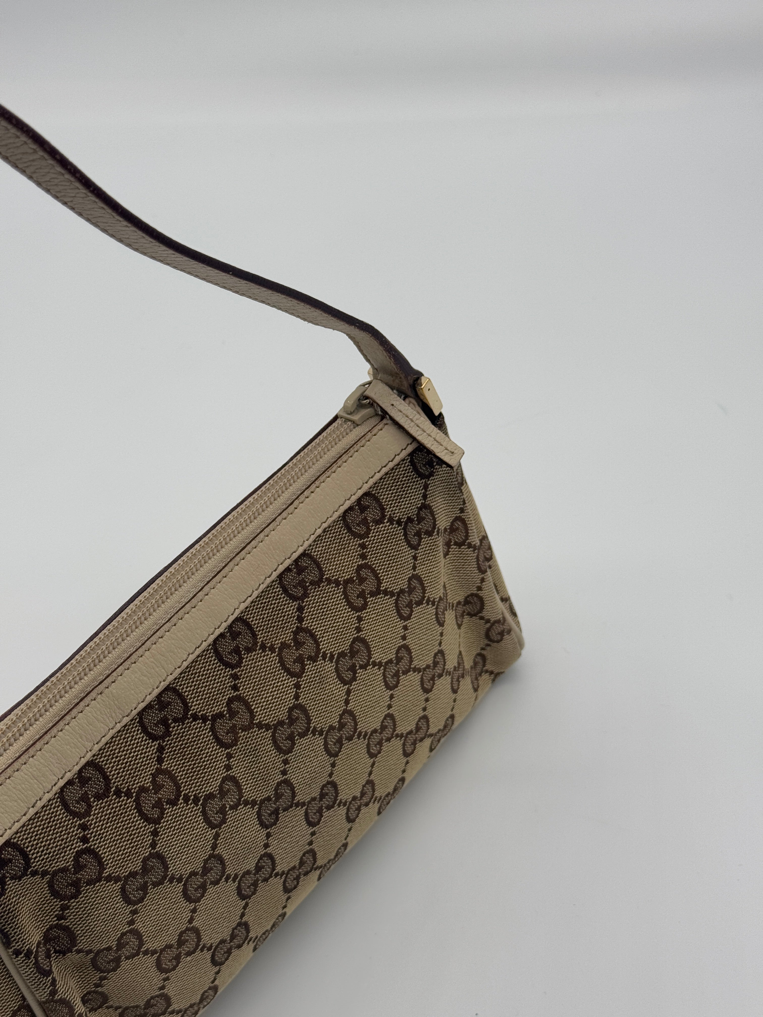 Gucci D-Ring Pochette