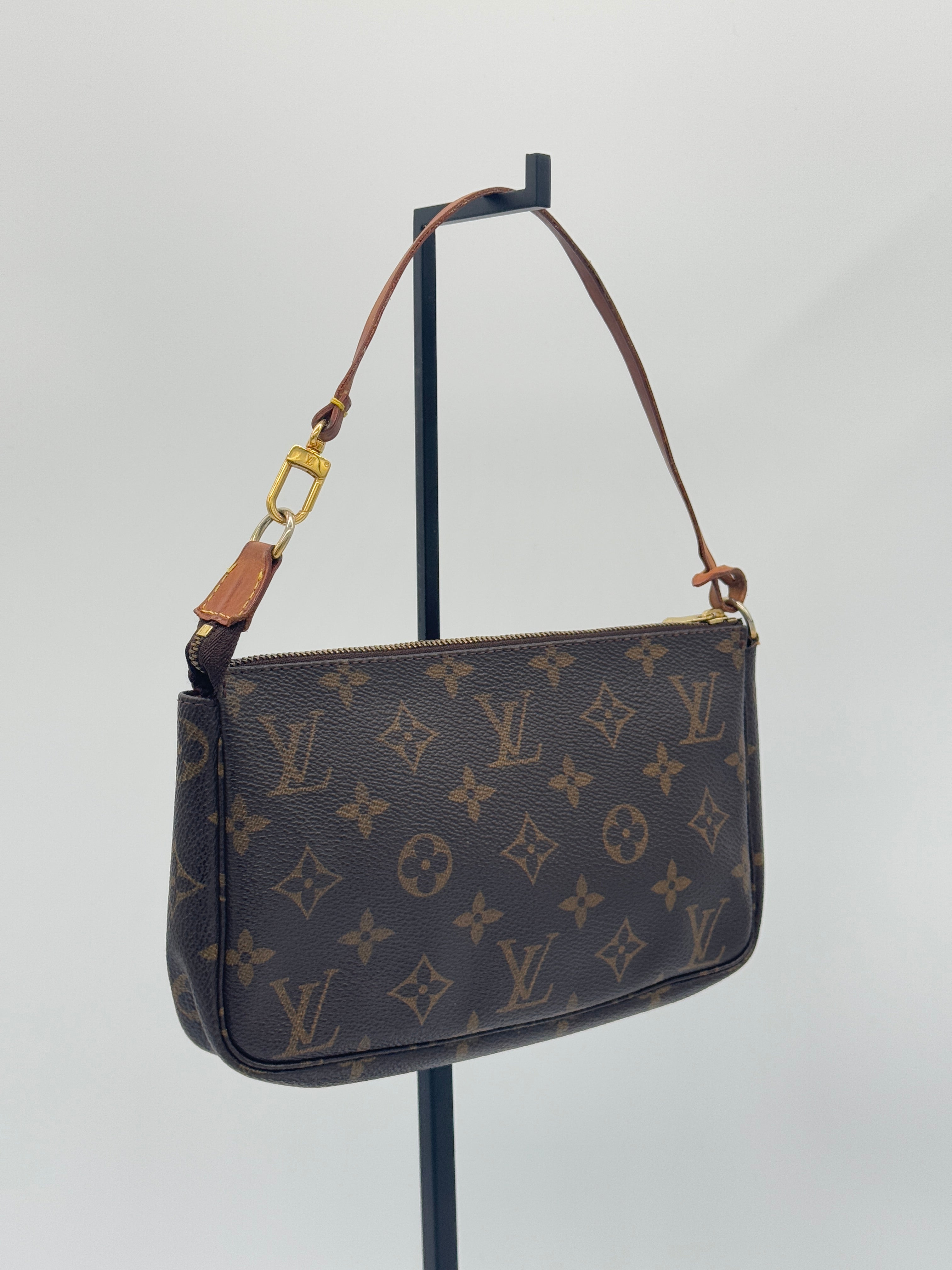 Louis Vuitton Pochette Accessoires